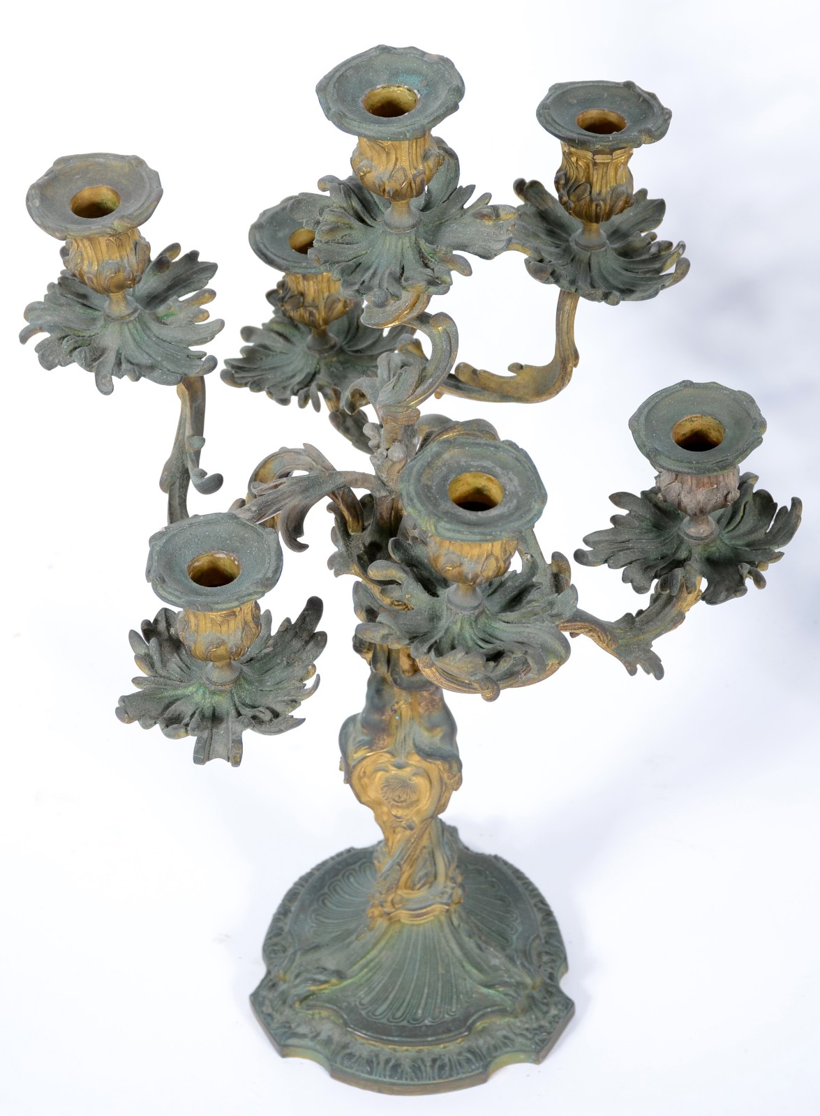 Par de belíssimos candelabros franceses de bronze ormulu para 7 velas... - foto 4 de 8