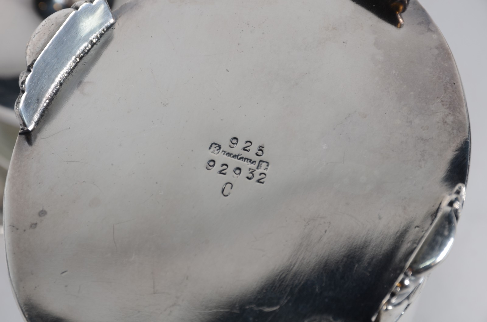 Baixela de chá e café de metal prateado com 6 peças, sendo dois... - foto 6 de 7
