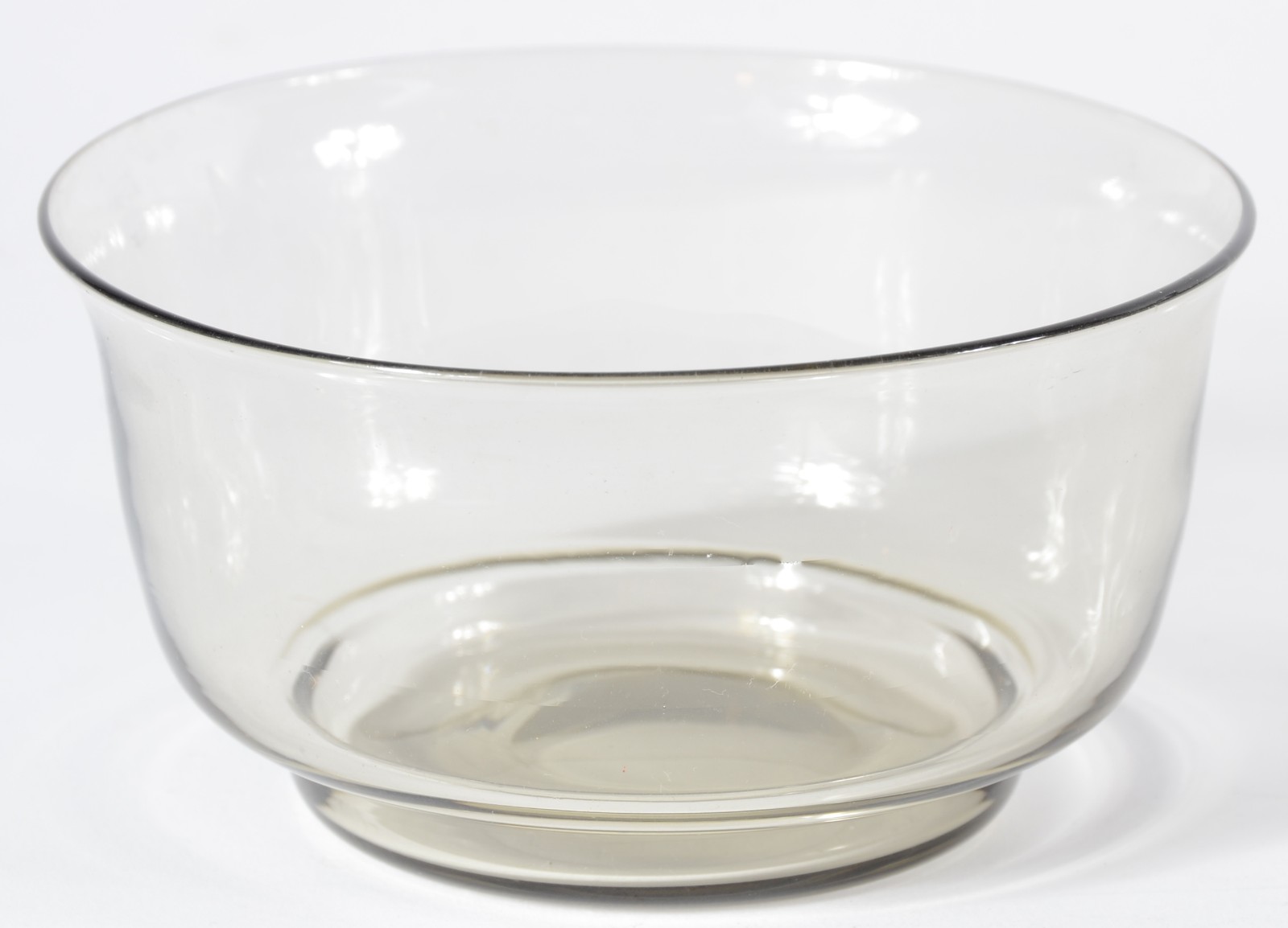 Serviço de cristal cinza, composto de: 10 taças para... - foto 5 de 9