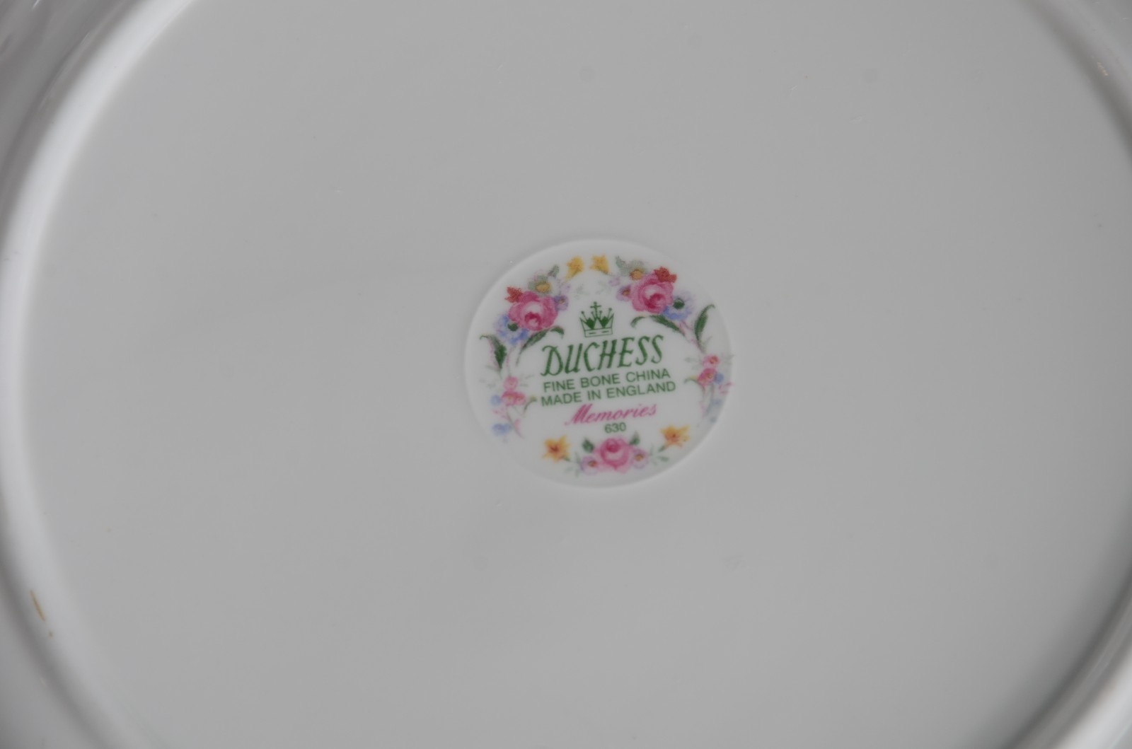 Diversas peças de porcelana, sendo: par de xícaras de chá com pires e... - foto 9 de 10