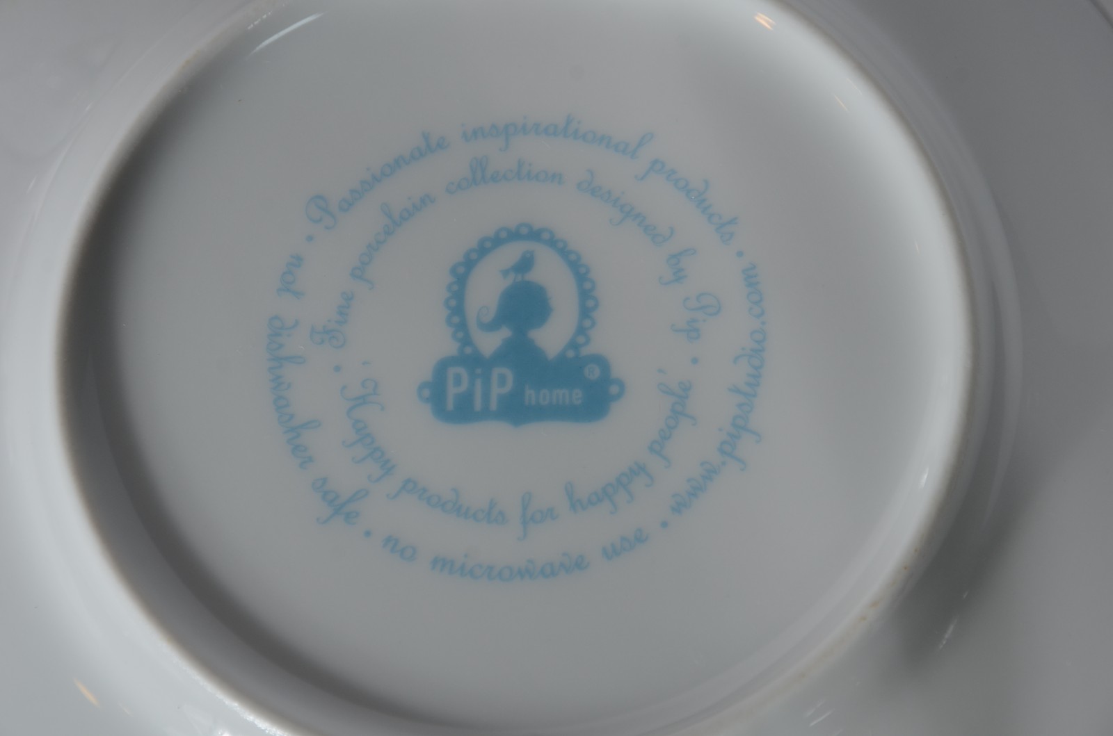 Diversas peças de porcelana, sendo: par de xícaras de chá com pires e... - foto 10 de 10