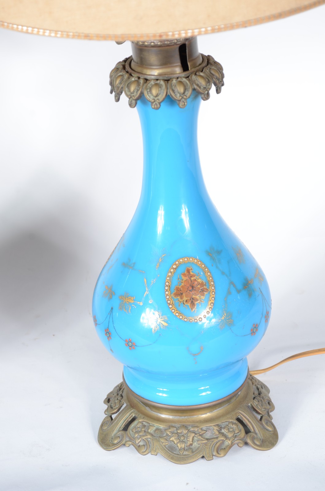 Par de belíssimos abatjoures franceses de opalina azul turquesa... - foto 4 de 9