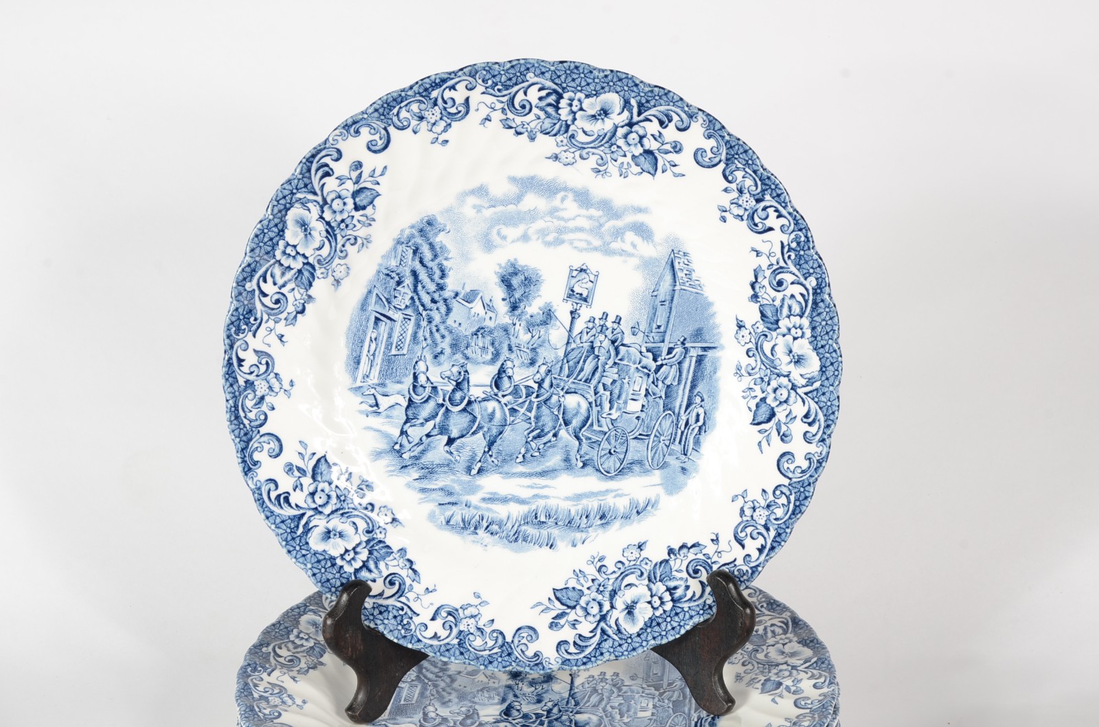 Diversas pratos de faiança inglesa azul e branca, várias decorações... - foto 3 de 11