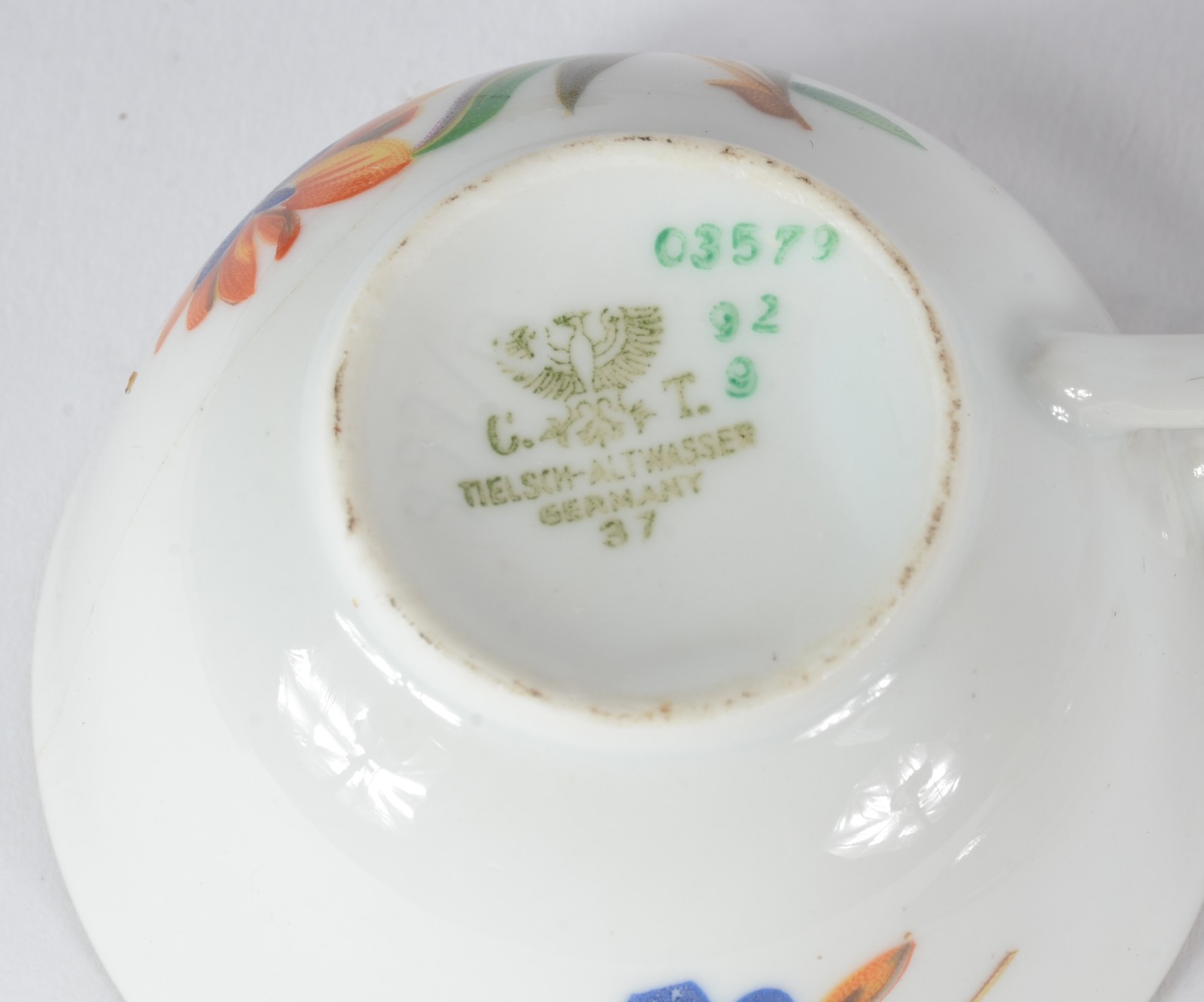 Conjunto com 9 xícaras para café com pires de porcelana alemã... - foto 6 de 6