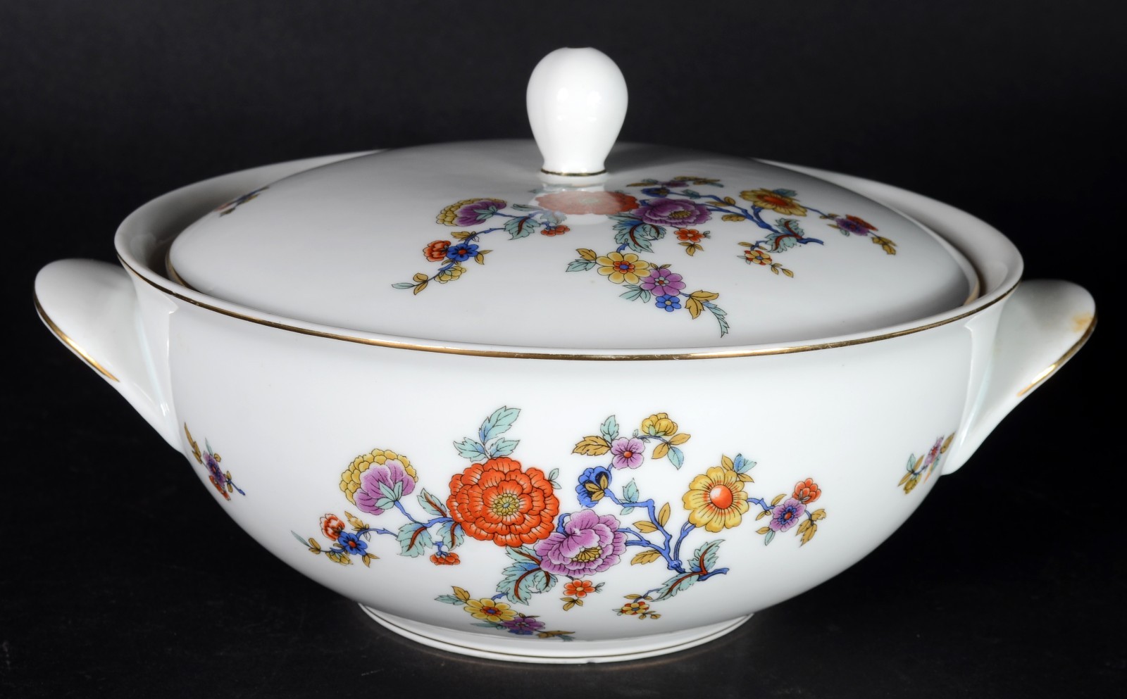 Serviço de jantar de porcelana Brennand, decorada com flores em... - foto 2 de 8