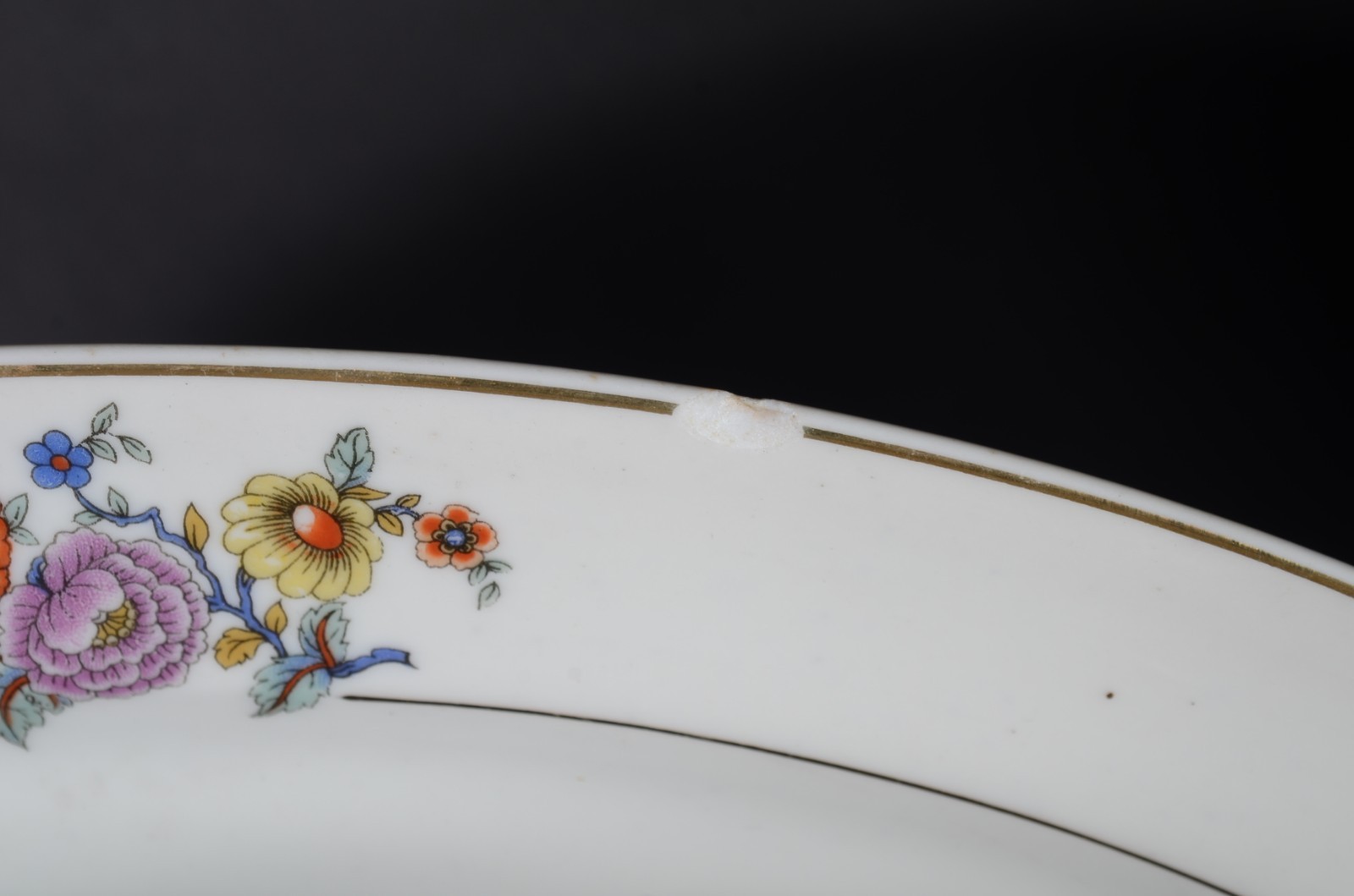 Serviço de jantar de porcelana Brennand, decorada com flores em... - foto 5 de 8