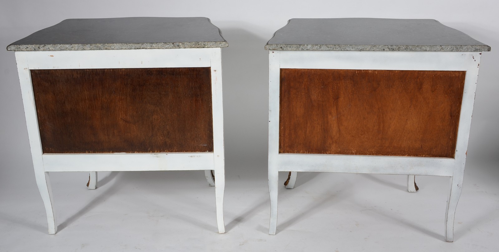 Par de mini cômodas de madeira pintada de branco, 3 gavetas cada com... - foto 4 de 10