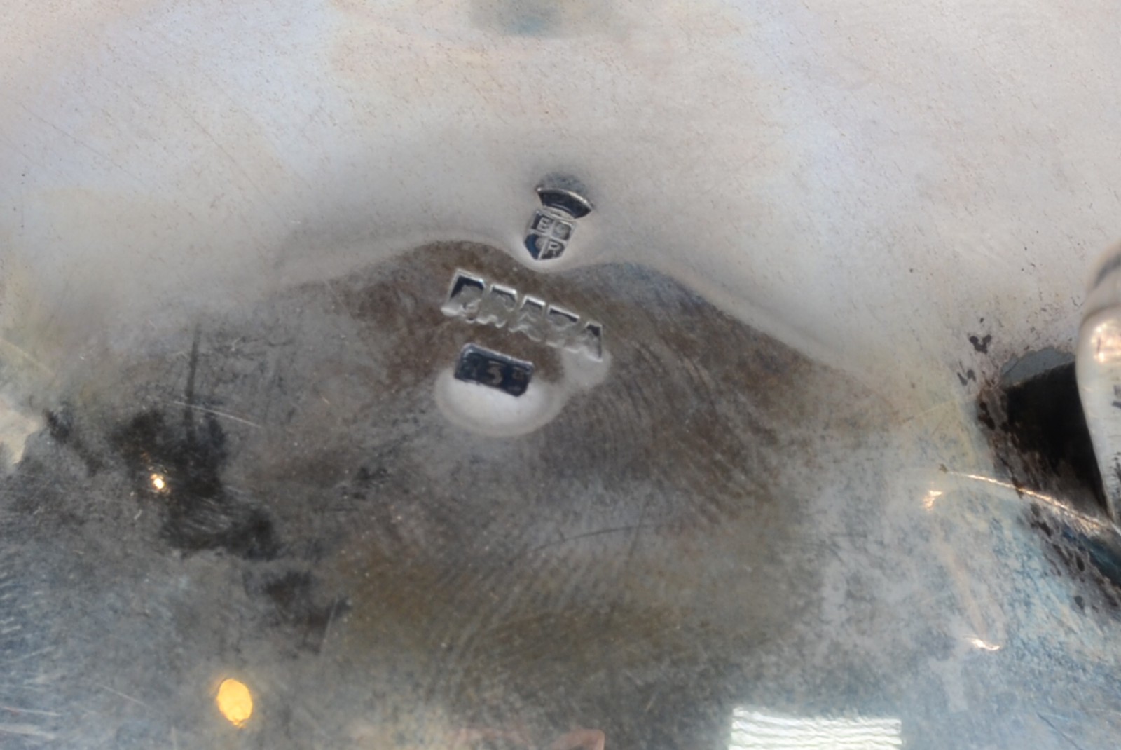 Bomboniere de prata, contraste 833 mls, detalhes gomados, pega na... - foto 5 de 6