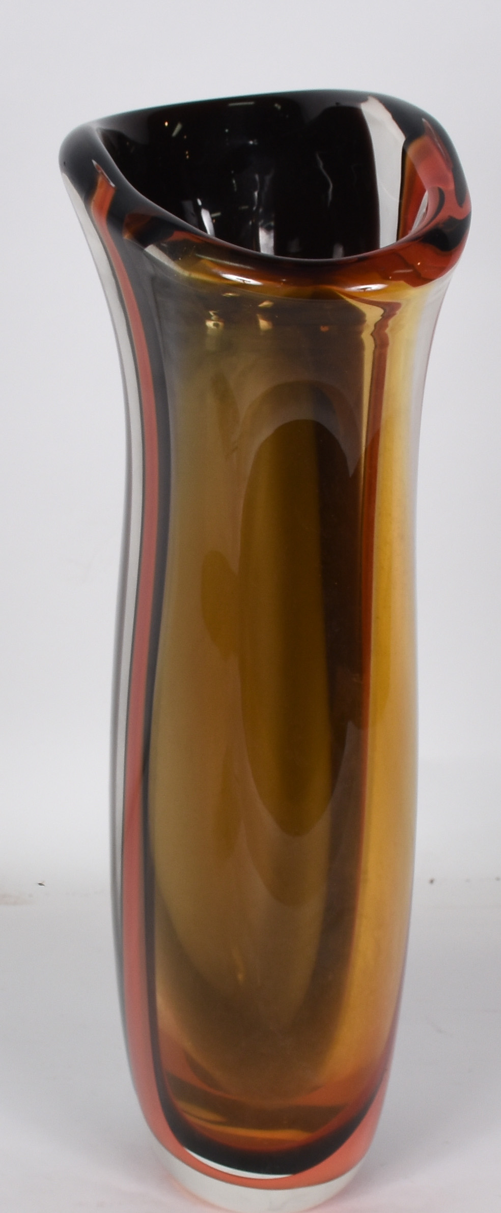 Vaso de murano com mesclas coloridas, assinado. - foto 3 de 5