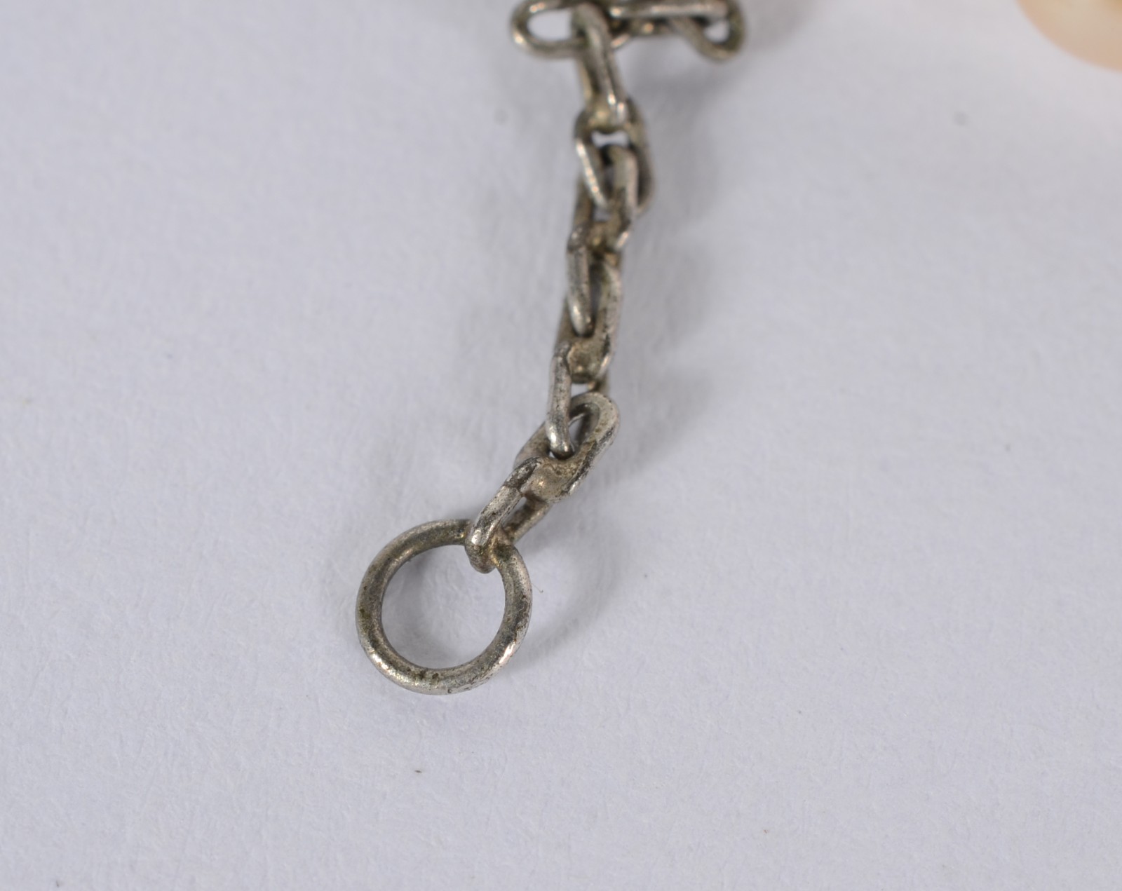 Colar de perolas com fecho de platina e brilhantes. (Por motivos de... - foto 5 de 6