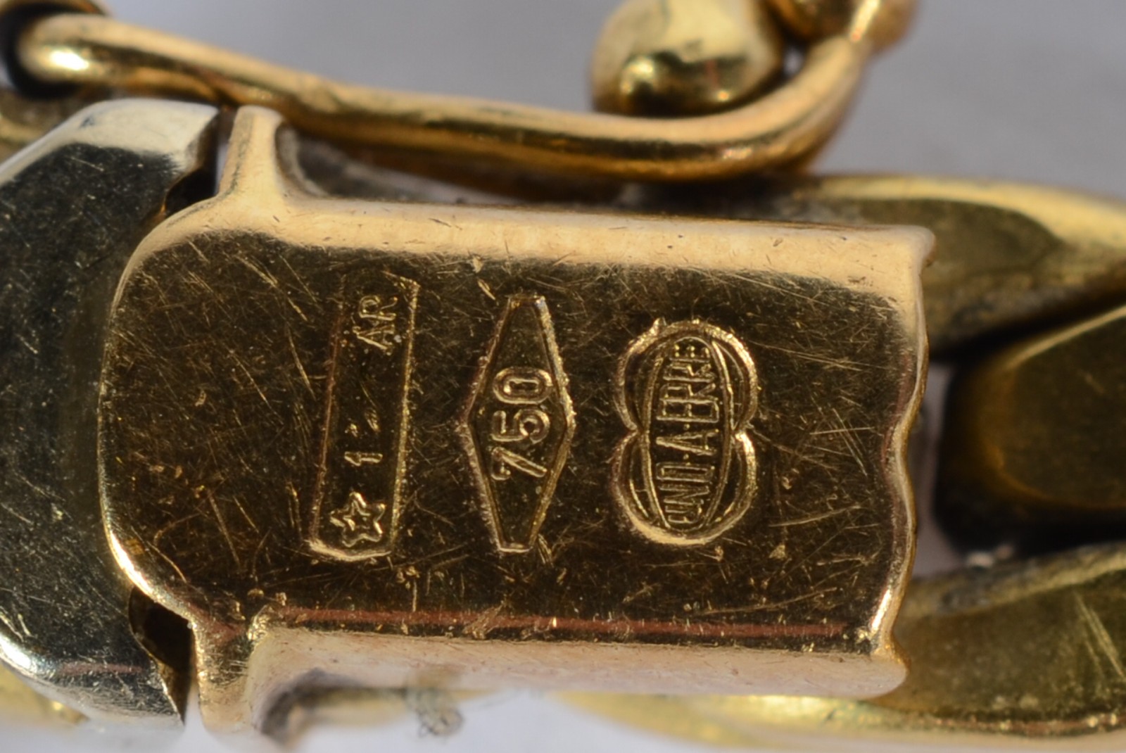Pulseira elos duplos de ouro 18 k., contraste 750 mls.(Por motivos de... - foto 3 de 4
