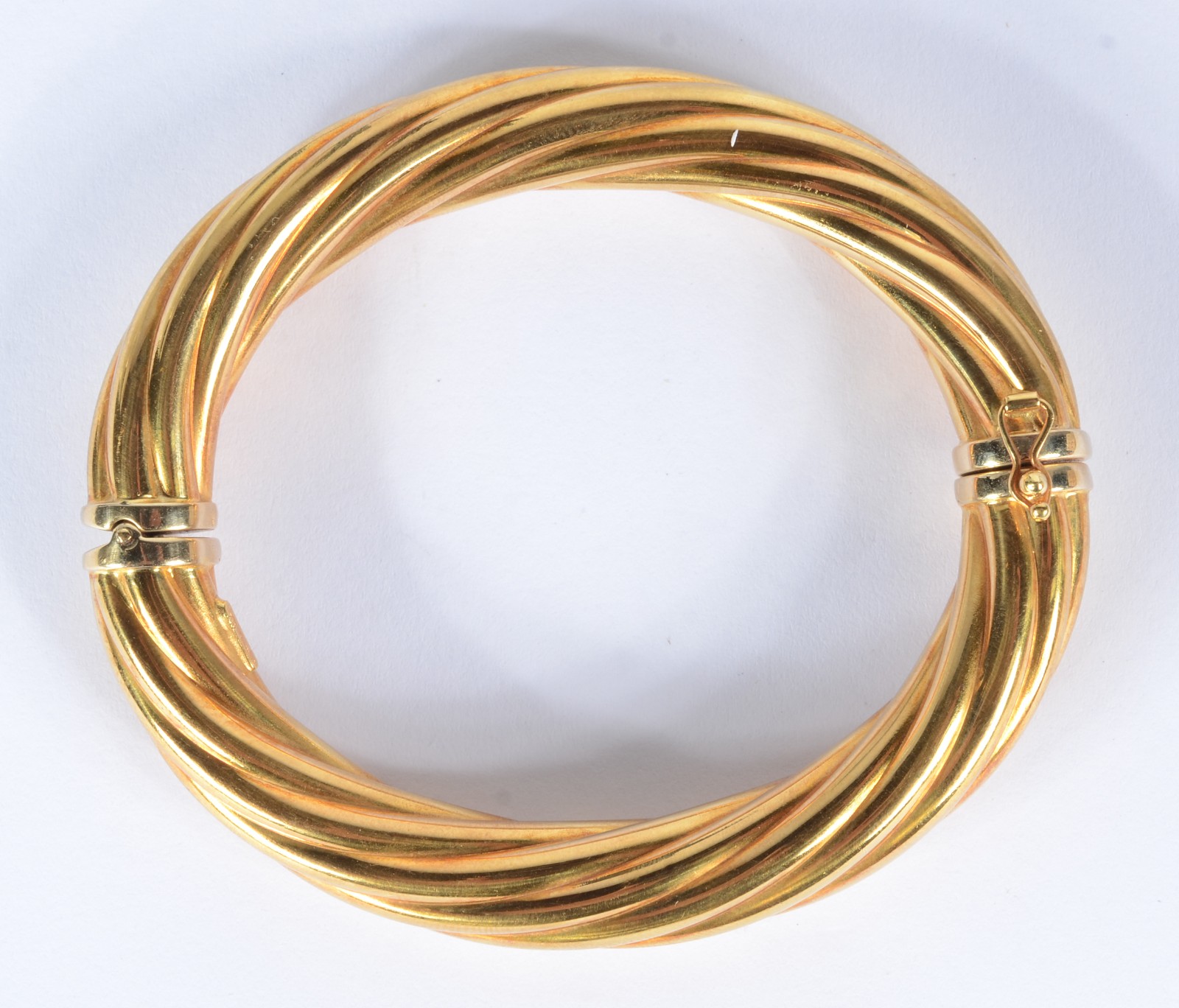 Pulseira de ouro 18 k., detalhes "torcidos". (Por motivos de... - foto 2 de 5