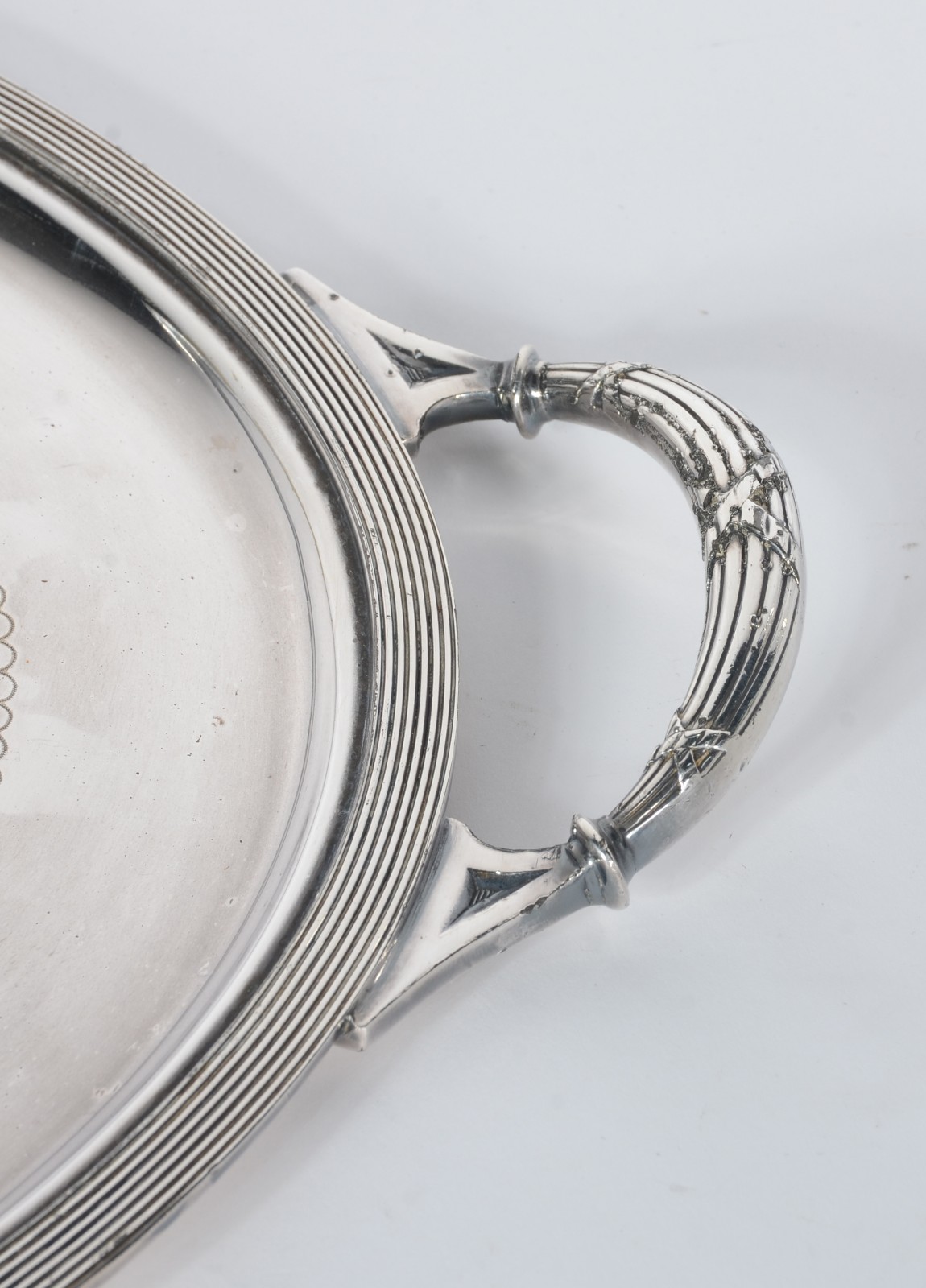 Elegante baixela de chá e café de metal prateado, composto de: 2... - foto 4 de 6