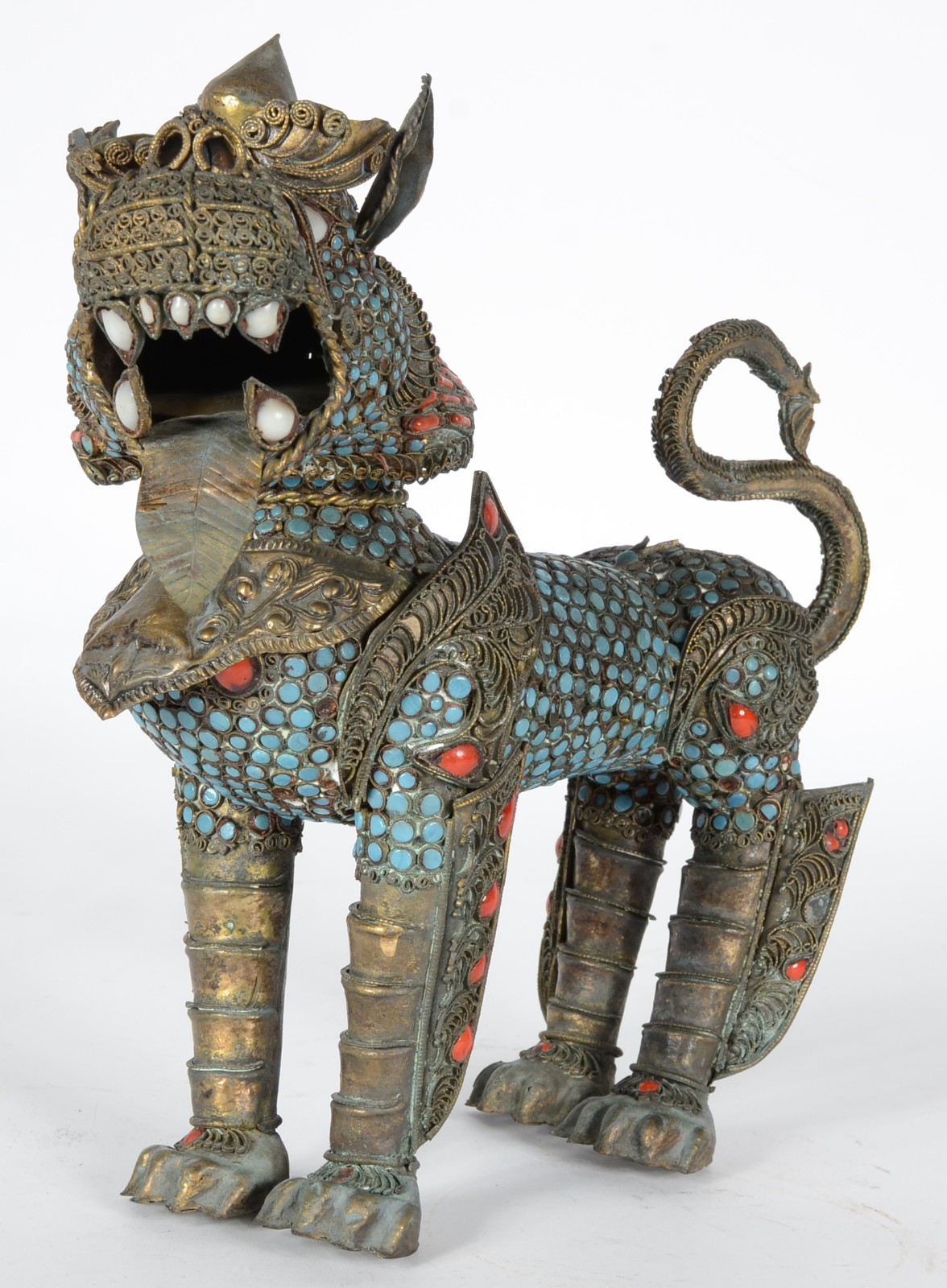 Cão de Fó ou Guardião do templo de metal oriental com detalhes na cor... - foto 1 de 7