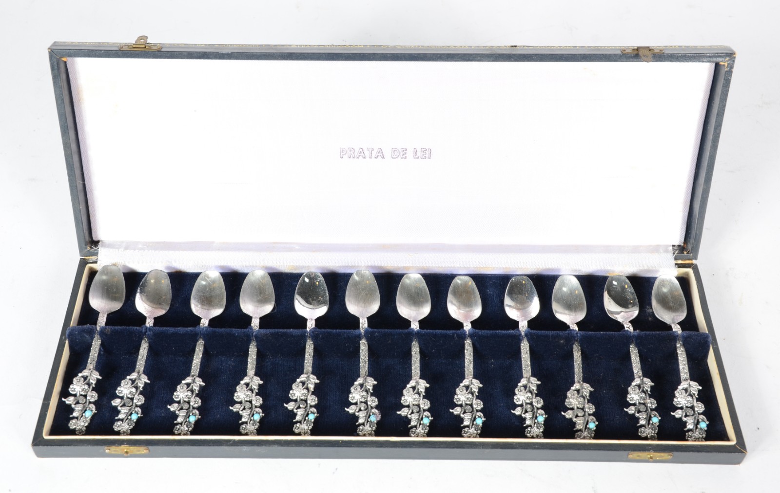 Conjunto com 12 colheres de prata, contraste 925 mls. detalhes em... - foto 4 de 5