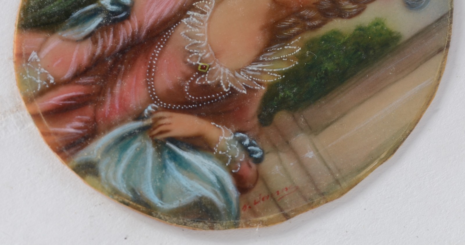 Três miniaturas representando Figuras femininas pintadas sobre placas... - foto 7 de 10
