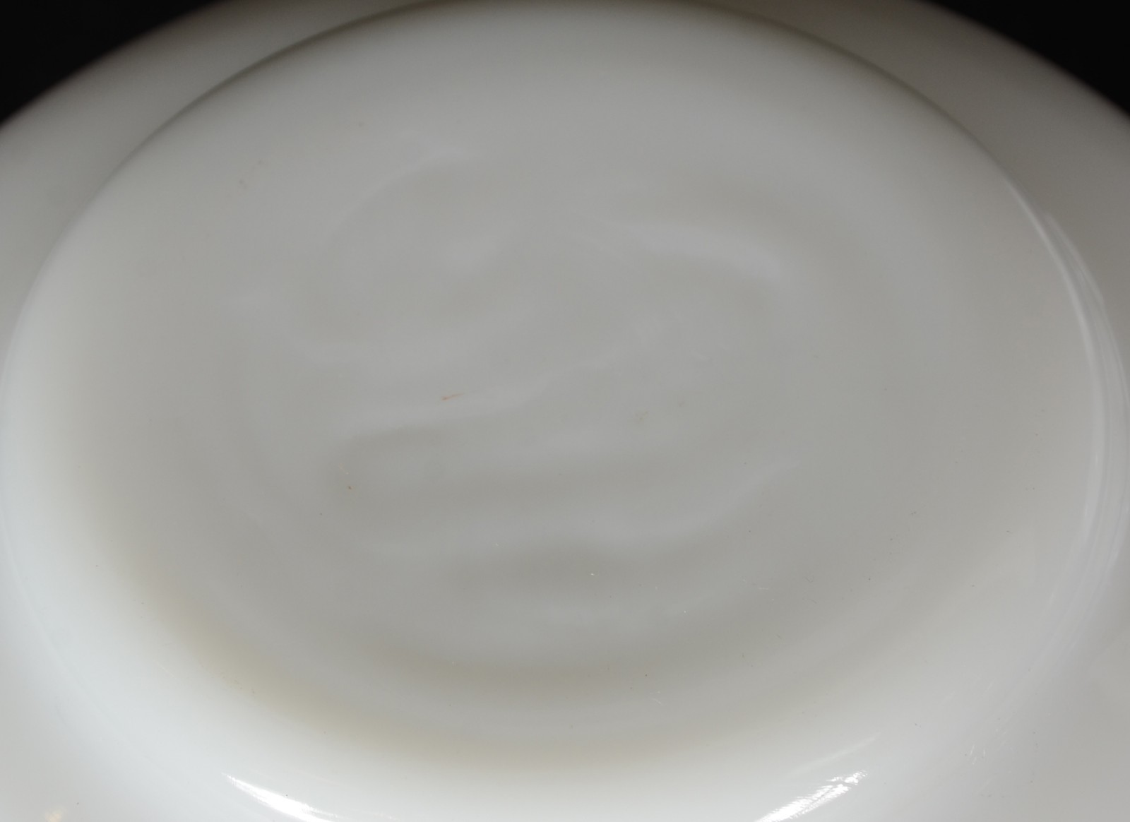 Conjunto com 13 bowls de opalina branca. - foto 5 de 5