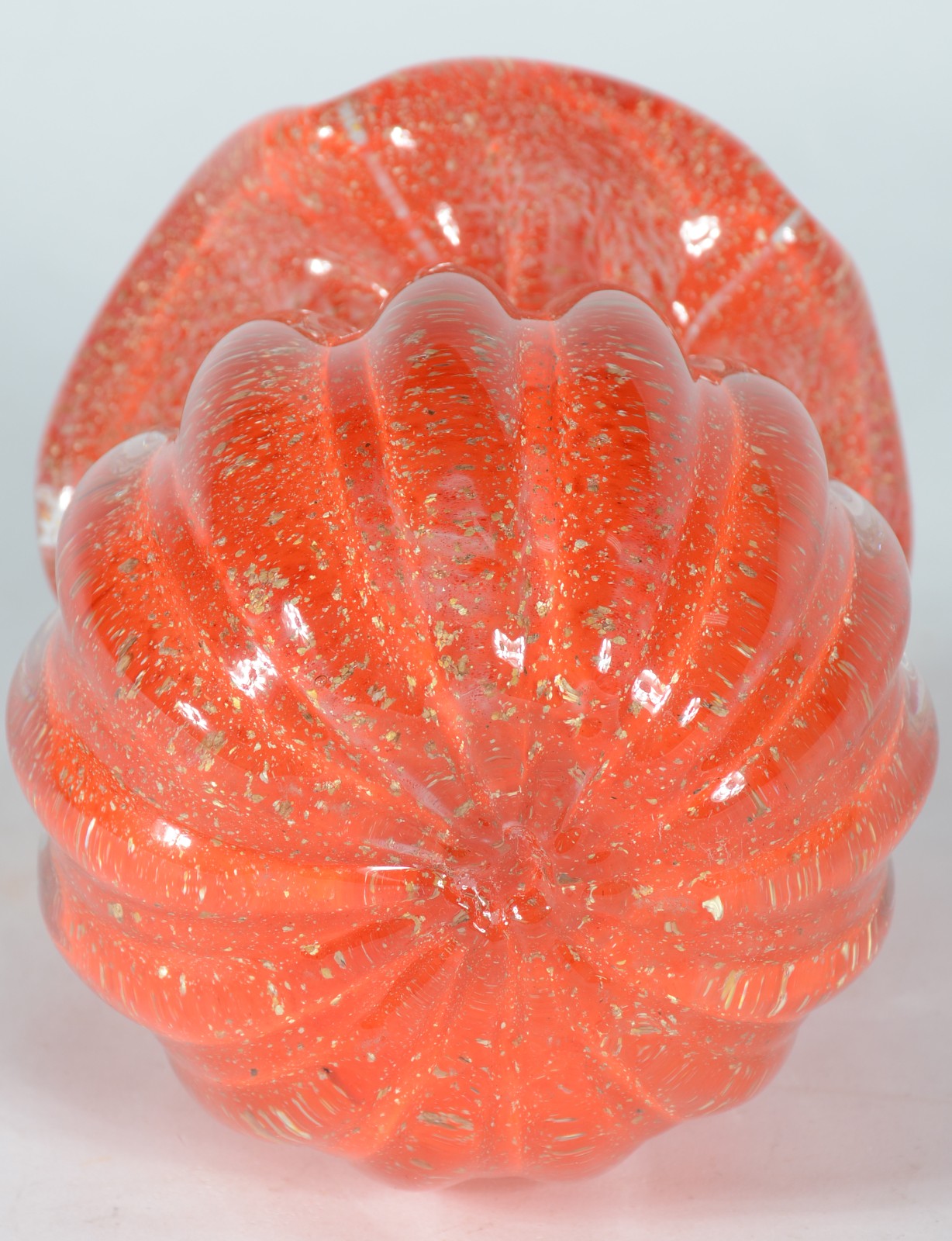 Vaso de vidro decorativo na cor laranja. - foto 4 de 4