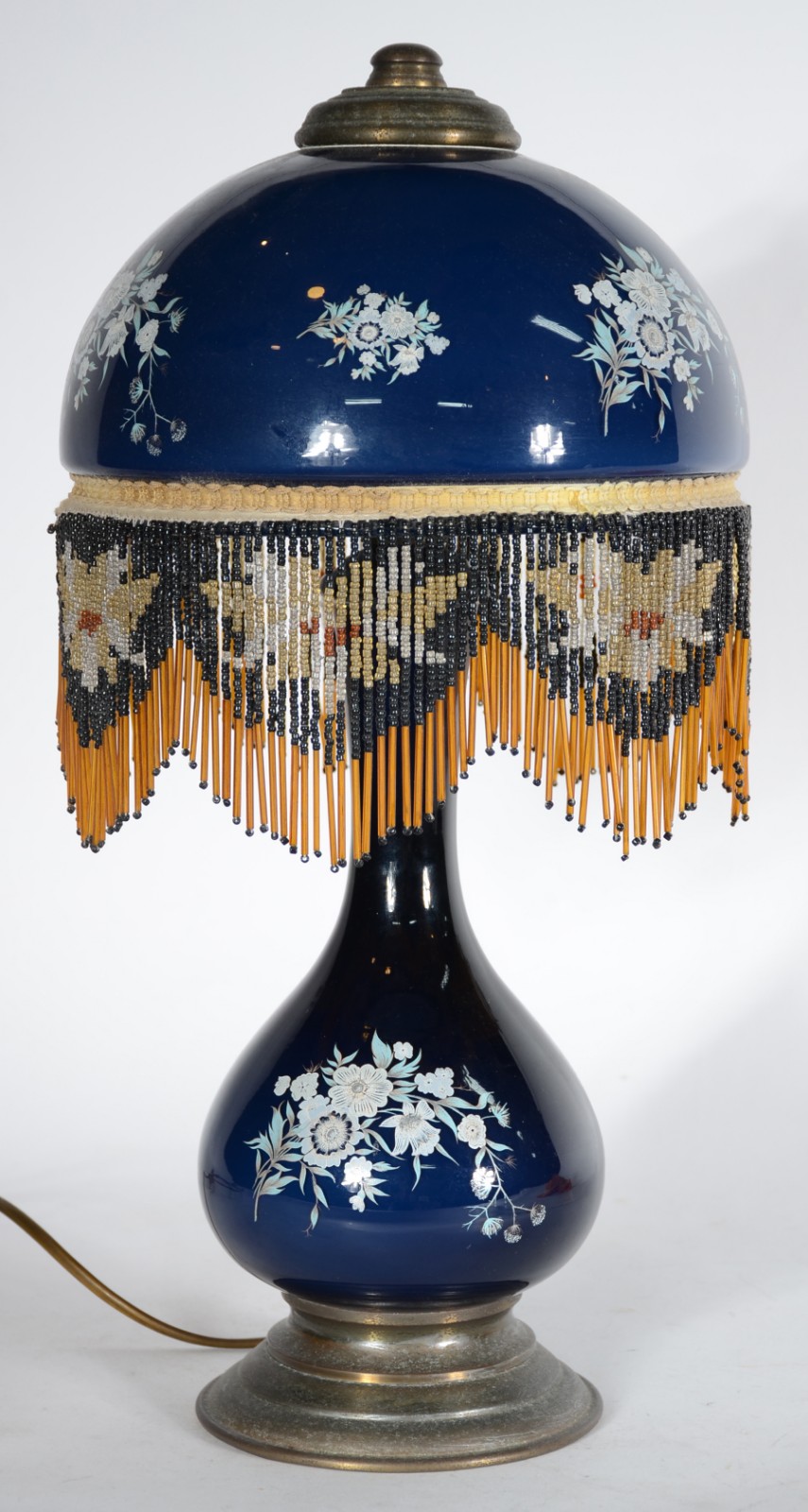 Abatjour de porcelana azul marinho decorada com ramos florais, cúpula... - foto 1 de 4