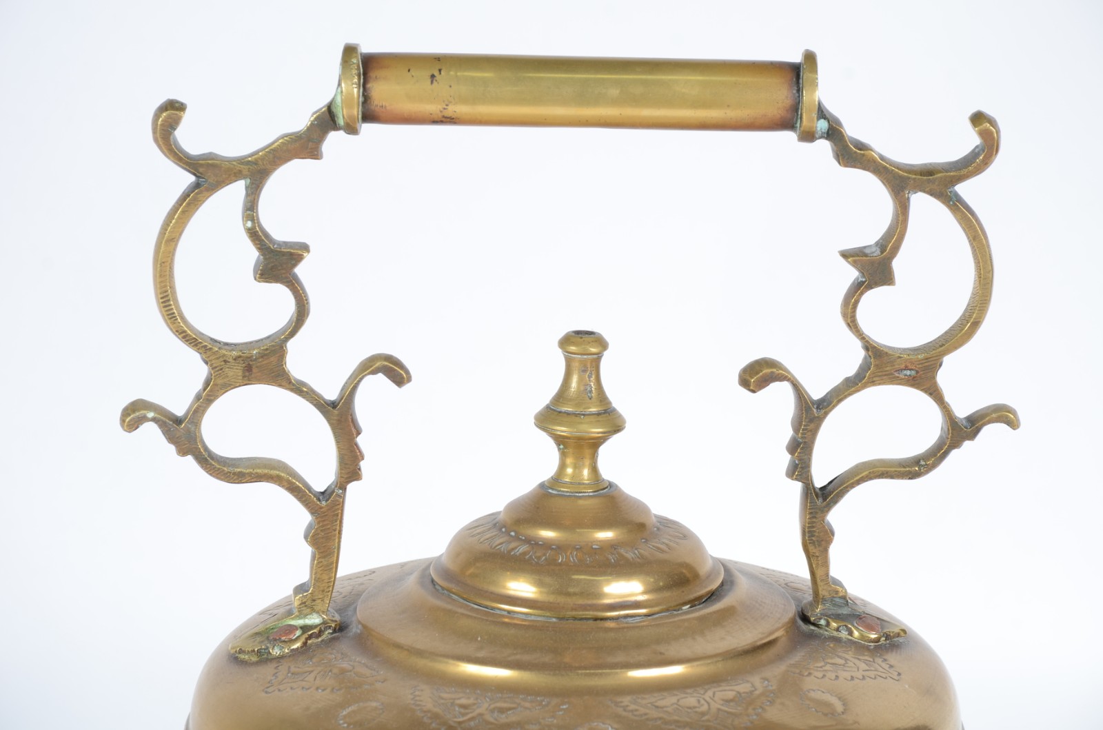 Grande chaleira decorativa de metal dourado oriental trabalhado com... - foto 3 de 6