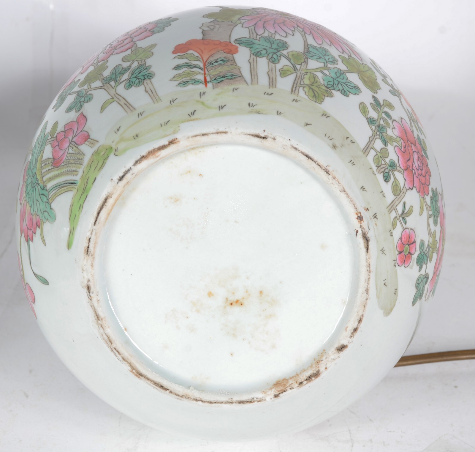 Par de abatjoures de porcelana oriental com flores em policromia... - foto 8 de 8