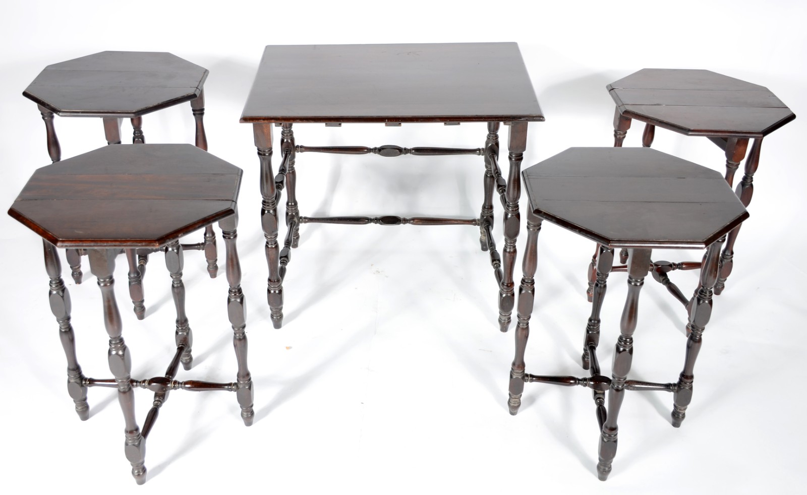 Mesa ninho de madeira nobre, tampo retangular com pernas torneadas, 4... - foto 4 de 4