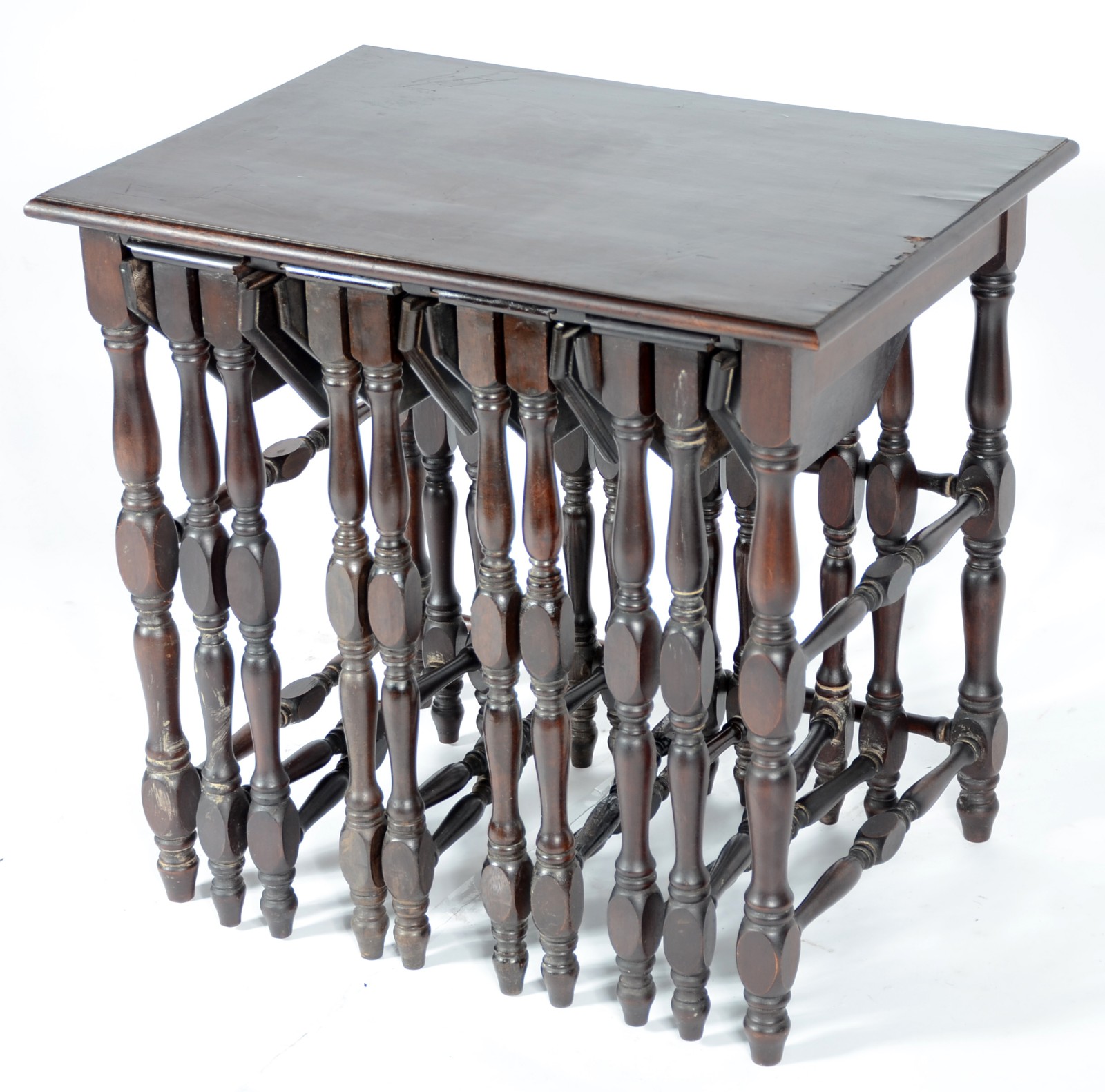 Mesa ninho de madeira nobre torneada com 4 peças de encaixar. - foto 1 de 6