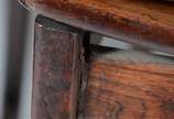 Mesa de jantar com base de jacarandá e tampo de... - Mesa de jantar com base de jacarandá e tampo de mármore rosa feitio retangular. Acompanham 8 cadeiras de jacarandá com forração de palhinha e al...