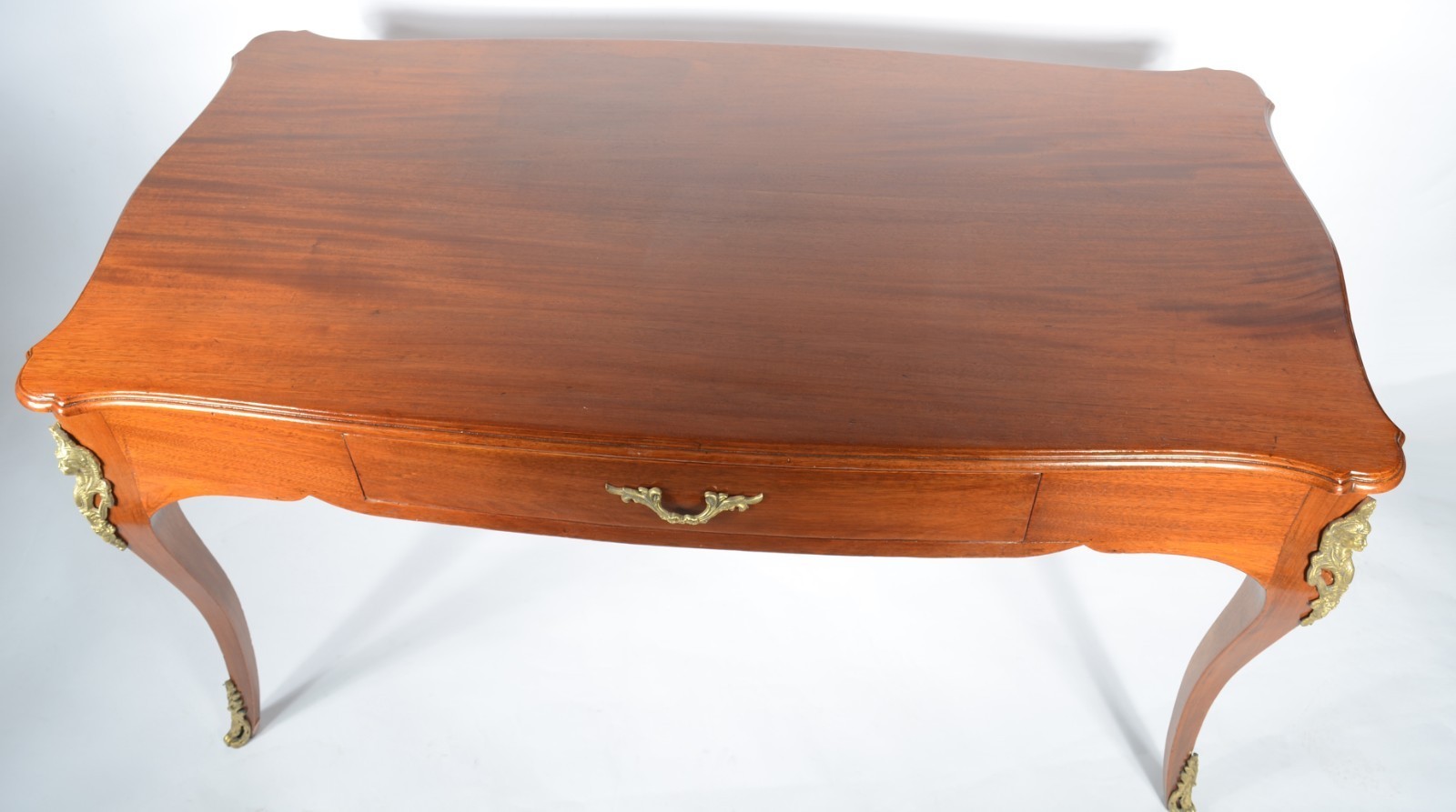 Mesa para escrita de madeira nobre , uma gaveta, pernas ligeiramente... - foto 3 de 5