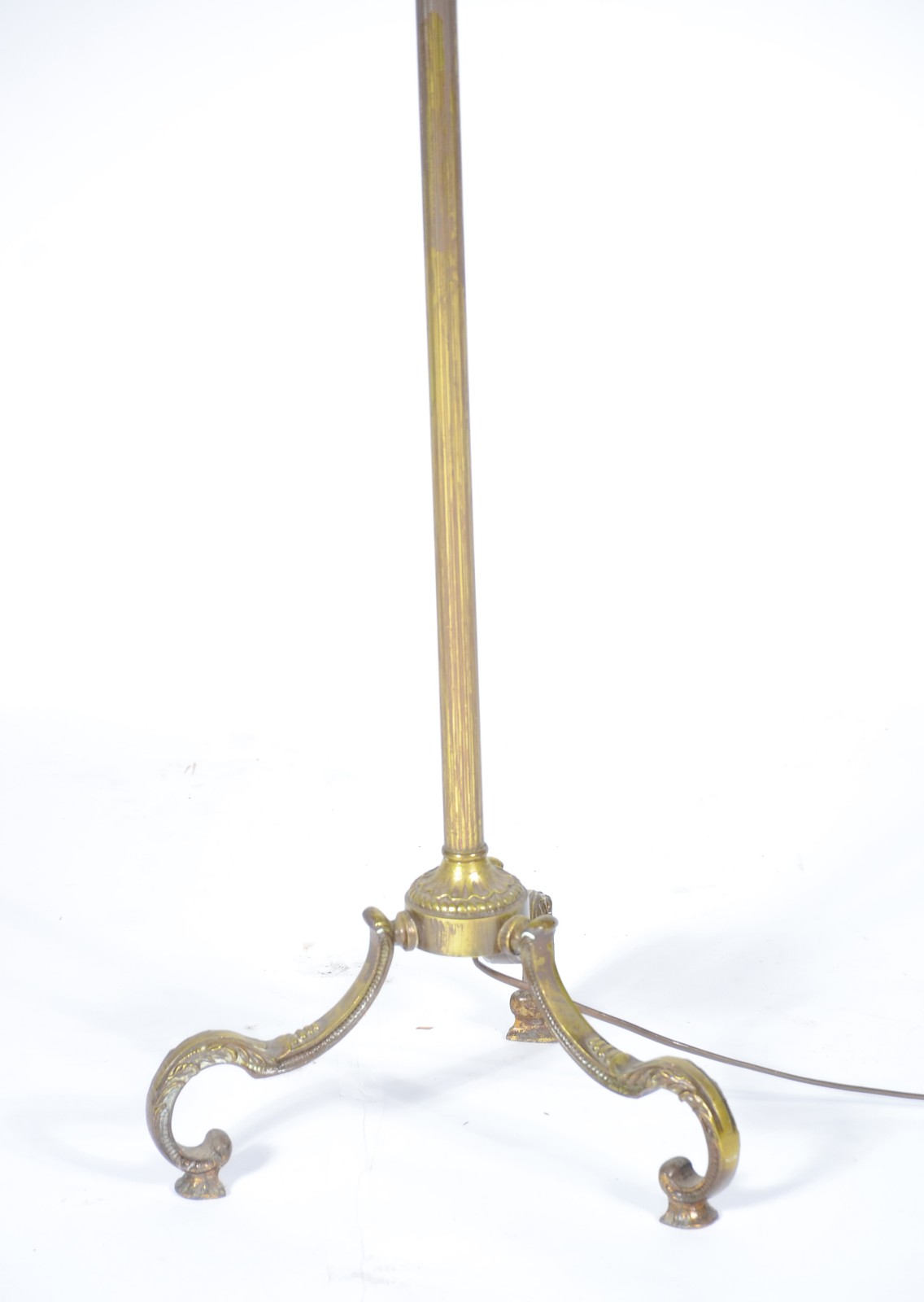 Abatjour de pé de metal dourado, cúpula plissada de tecido na cor... - foto 7 de 7