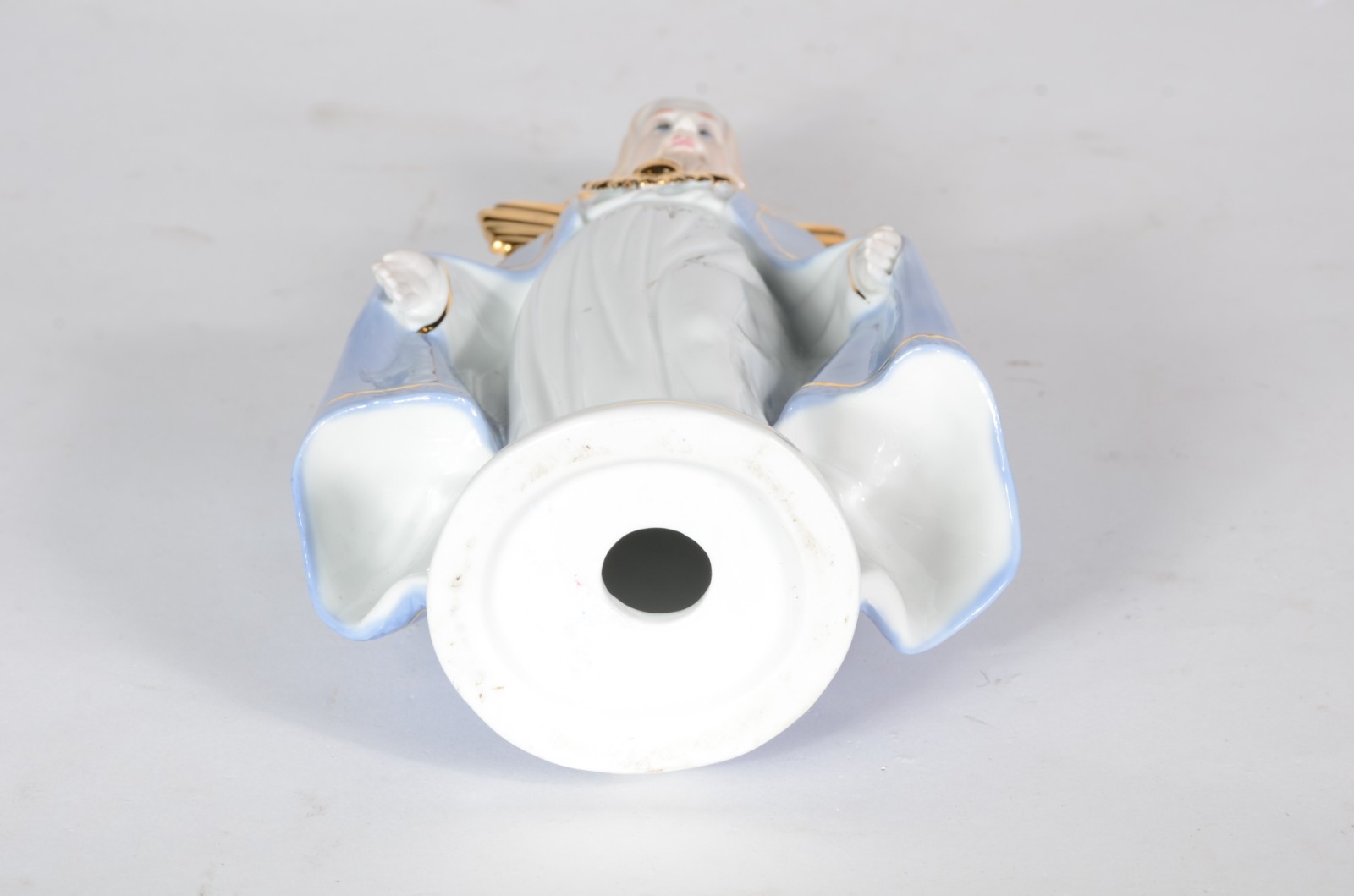 Escultura de porcelana policromada representando Sagrado Coração de... - foto 6 de 6
