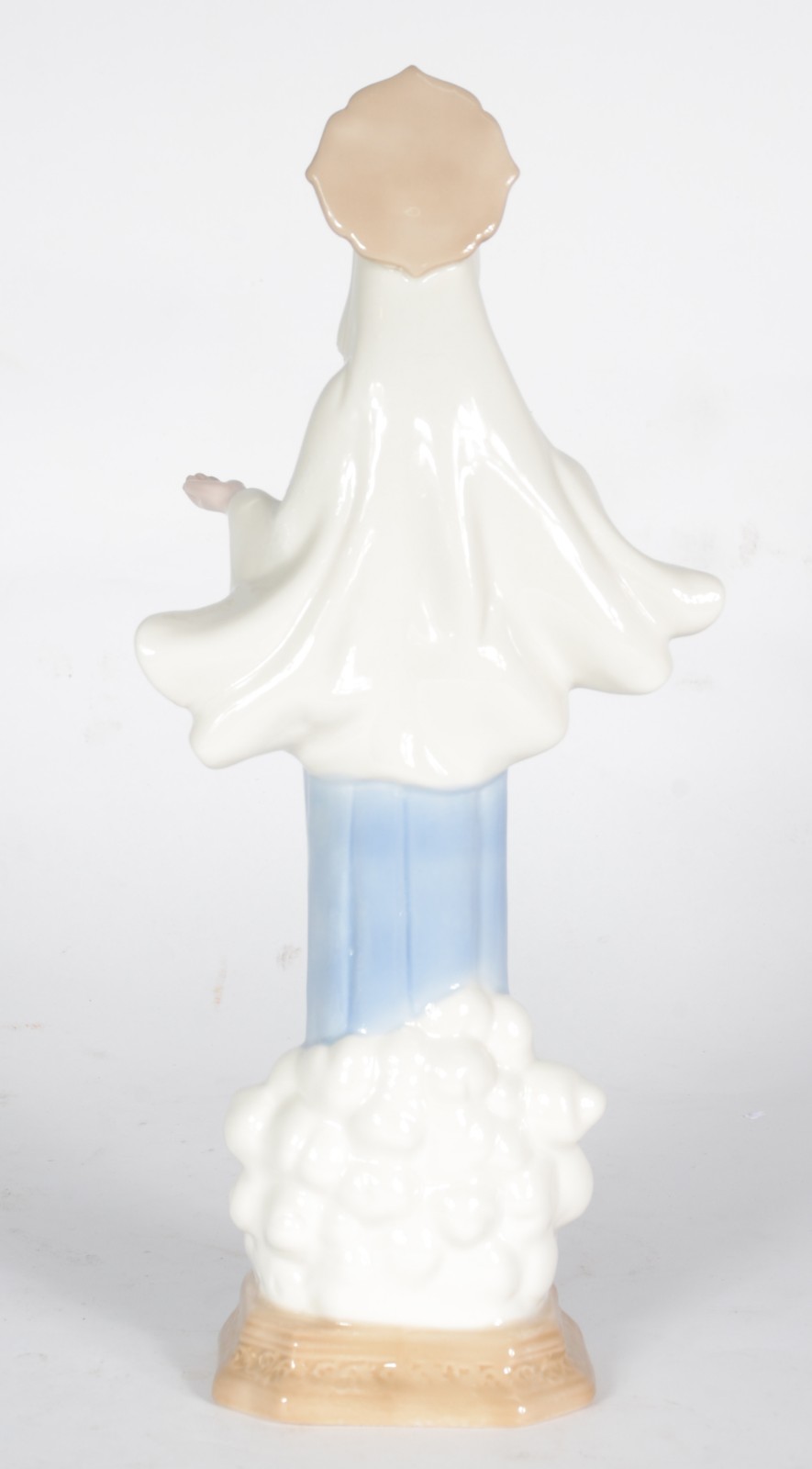 Escultura de porcelana policromada representando Nossa Senhora. - foto 4 de 5
