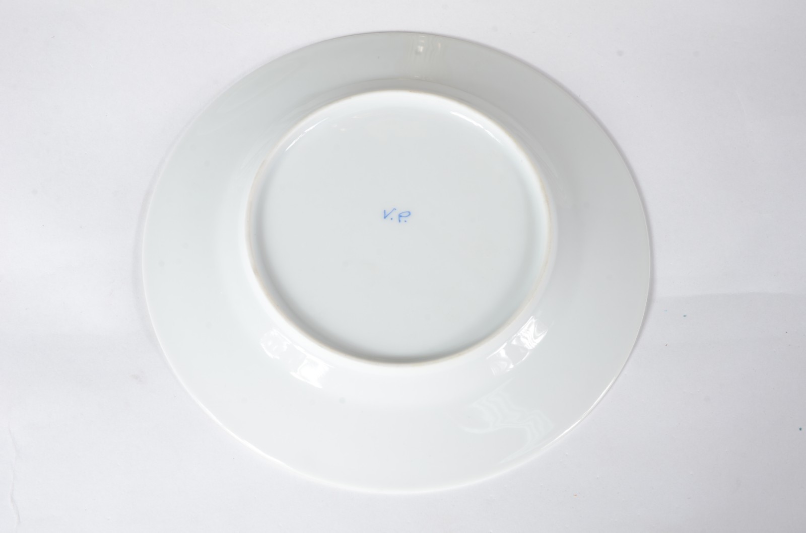 Diversas peças, sendo: potiche de porcelana e 12 pratos de sobremesa... - foto 5 de 6