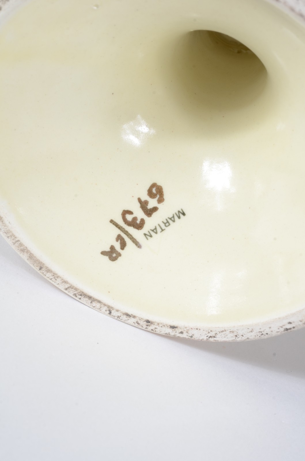 Diversas peças, sendo: potiche de porcelana e 12 pratos de sobremesa... - foto 6 de 6