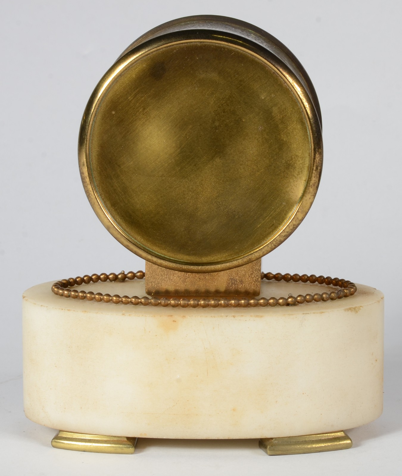 Relógio frances de mesa com caixa de metal dourado, mostrador com... - foto 4 de 8