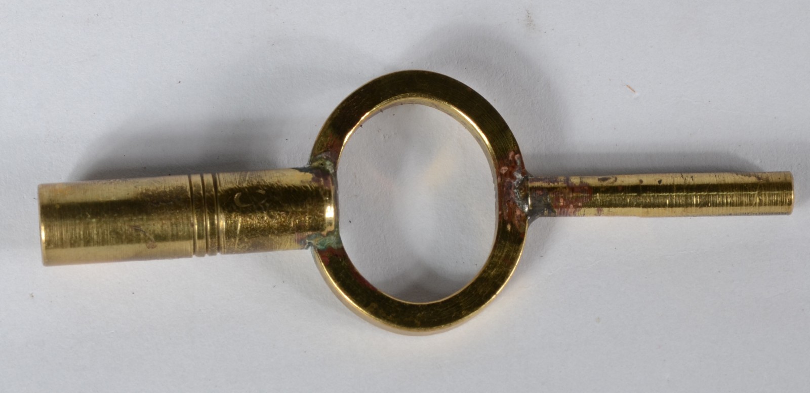 Relógio frances de mesa com caixa de metal dourado, mostrador com... - foto 7 de 8