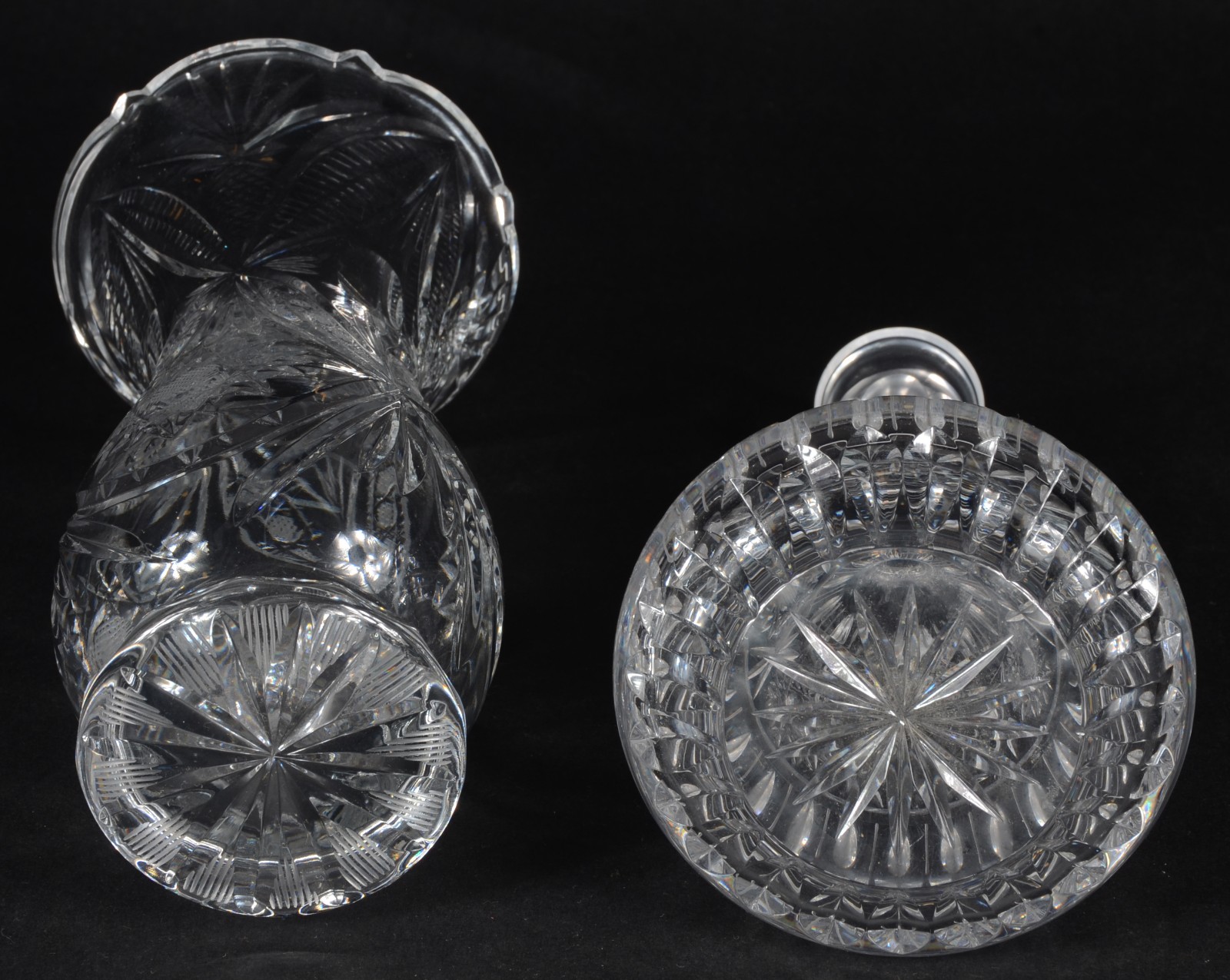 Duas peças, sendo: licoreira e vaso de cristal lapidado. - foto 5 de 5