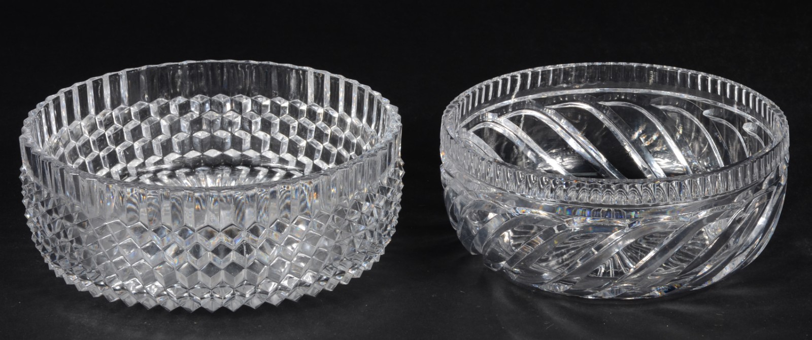 Dois bowls de cristal tcheco lapidado. - foto 1 de 4