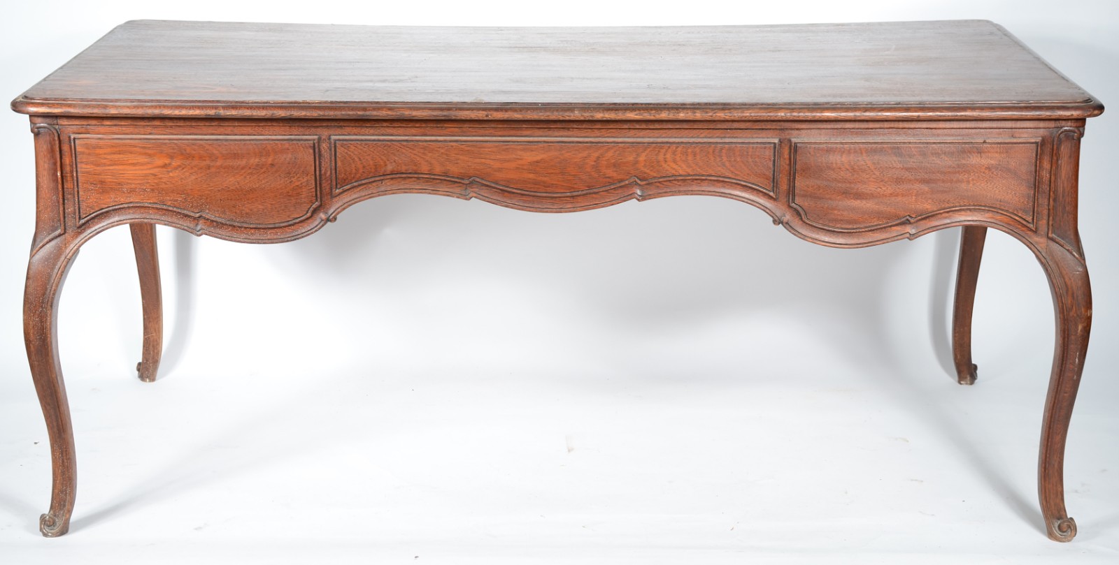 Mesa para escritório de madeira nobre, estilo Luiz XV, tres gavetas... - foto 6 de 7