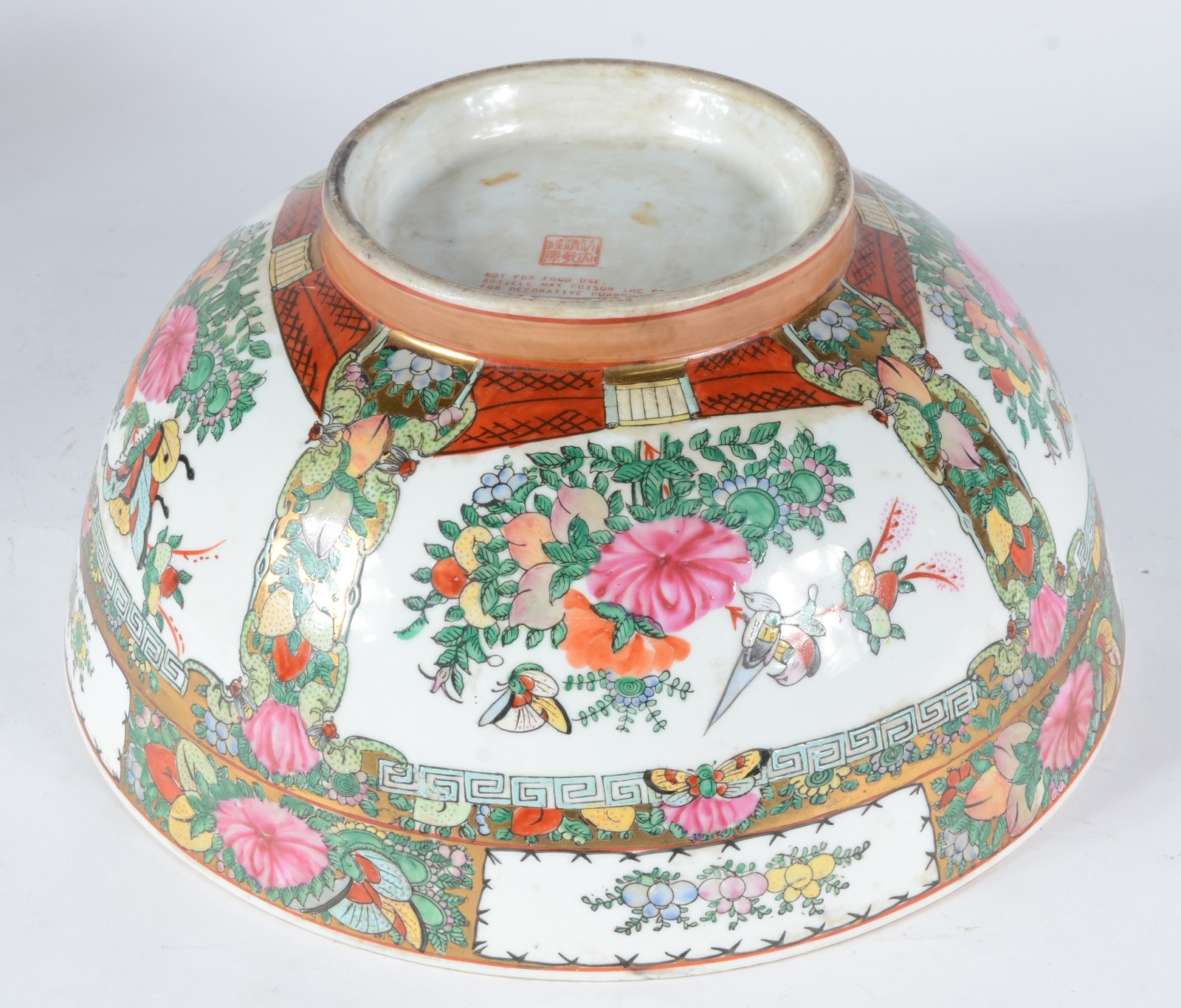Bowl de porcelana chinesa decorado com flores e borboletas em... - foto 3 de 4