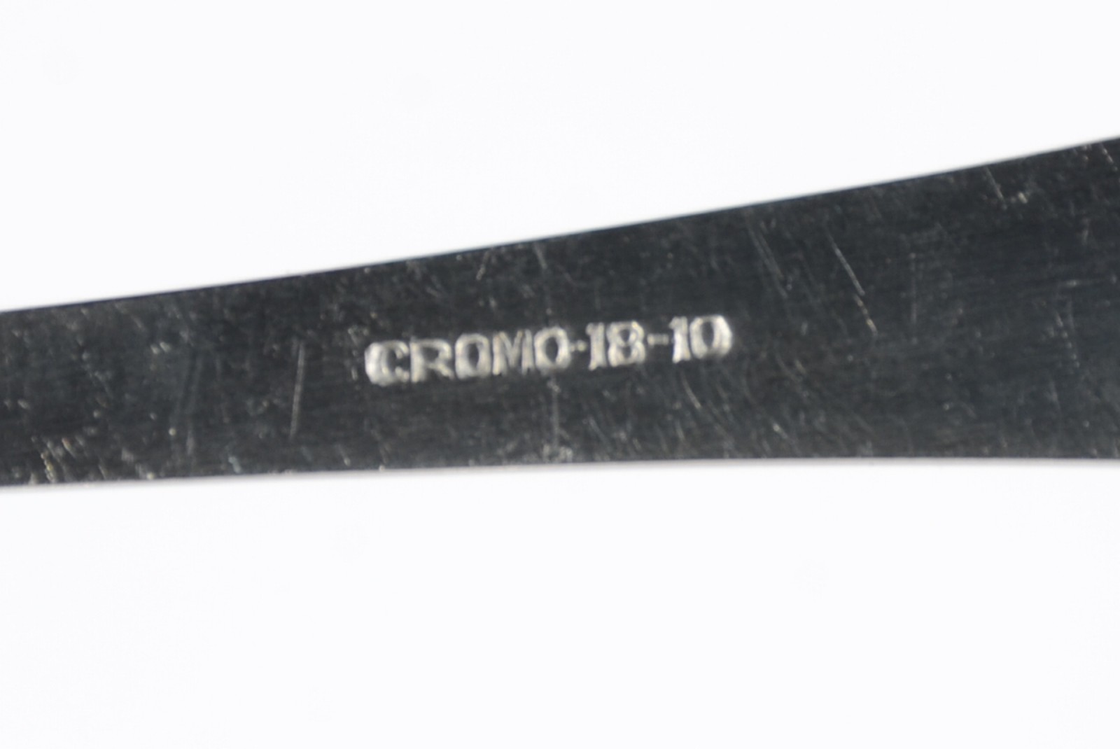 Faqueiro de aço inox Cromo 18.10, composto de: 12 facas, 12 garfos... - foto 5 de 5