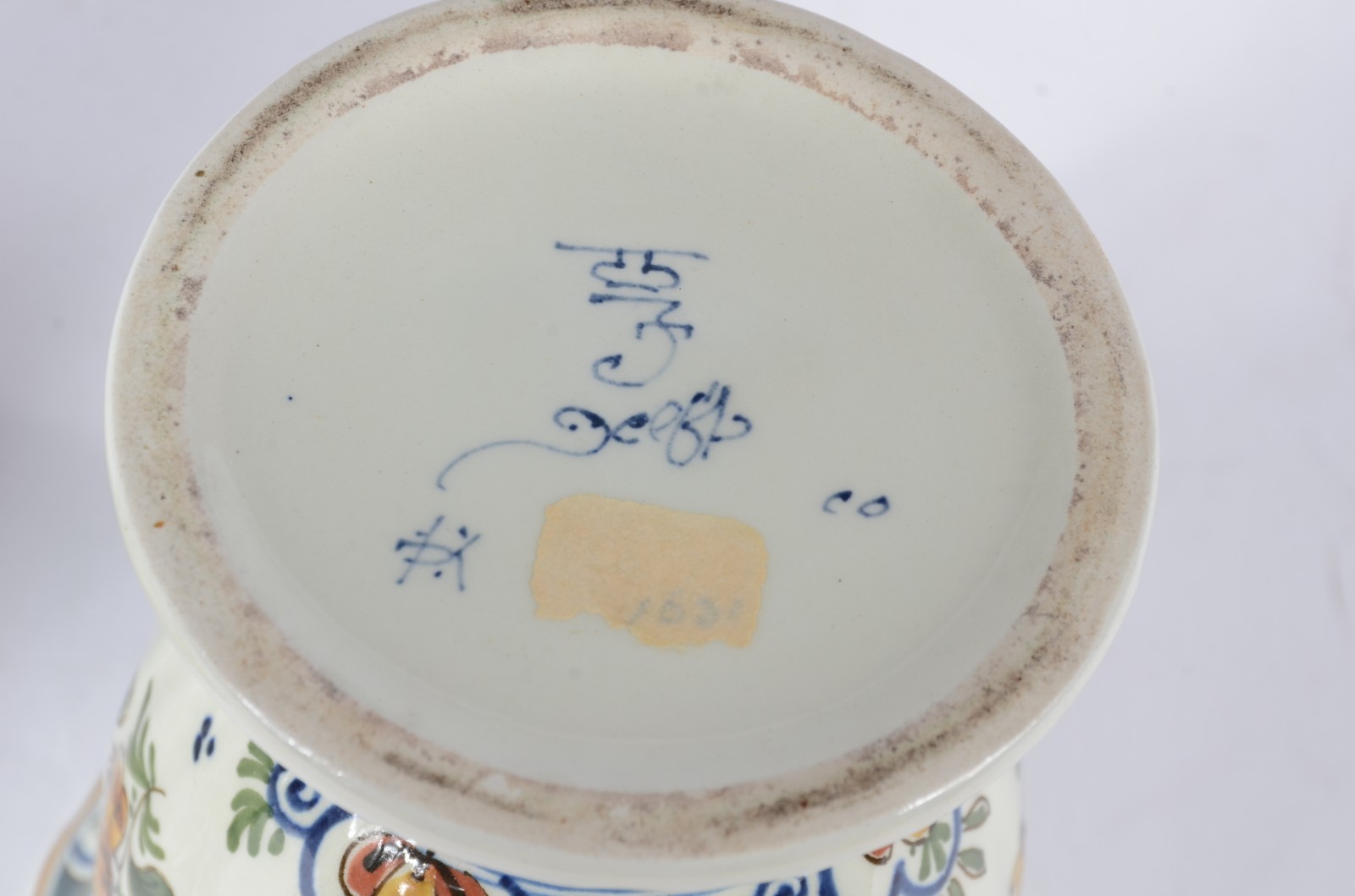 Par de vasos de cerâmica holandesa de Delft, decoração em policromia... - foto 6 de 6