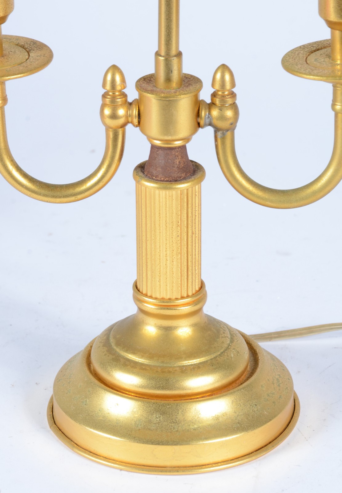Abatjour para 2 luzes de metal dourado, cúpula na cor bege. Estilo... - foto 3 de 7