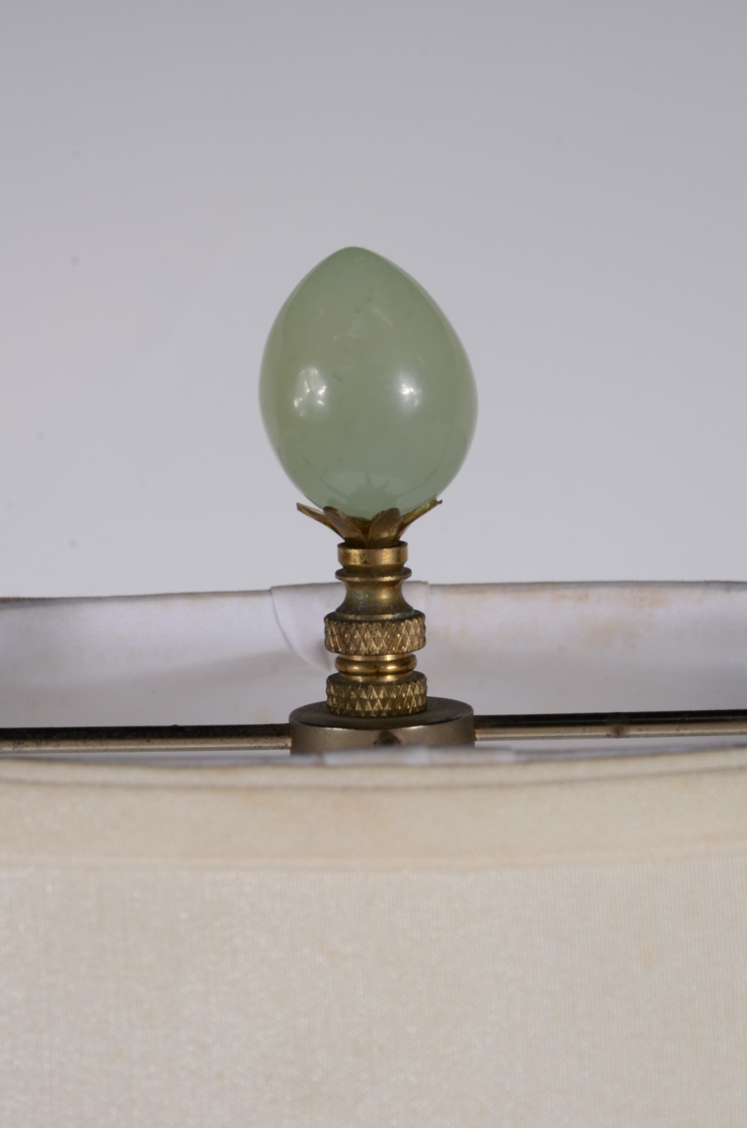 Abatjour de porcelana chinesa na cor verde Celadon, cúpula na cor... - foto 2 de 4
