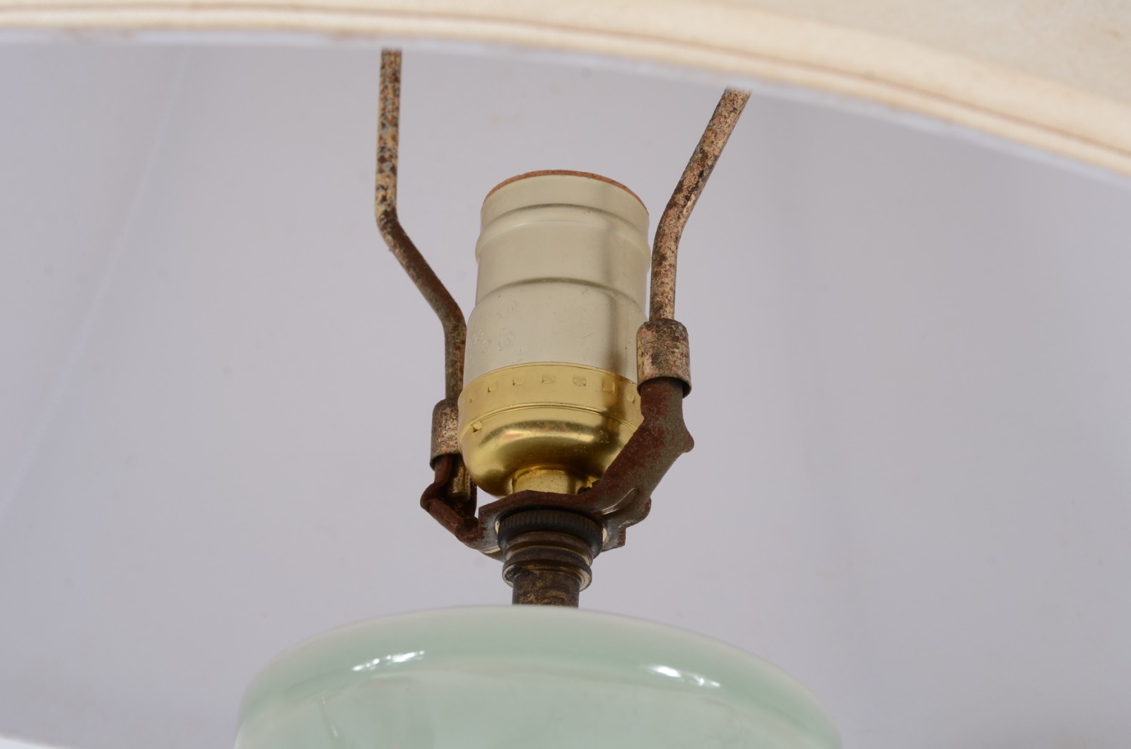 Abatjour de porcelana chinesa na cor verde Celadon, cúpula na cor... - foto 3 de 4