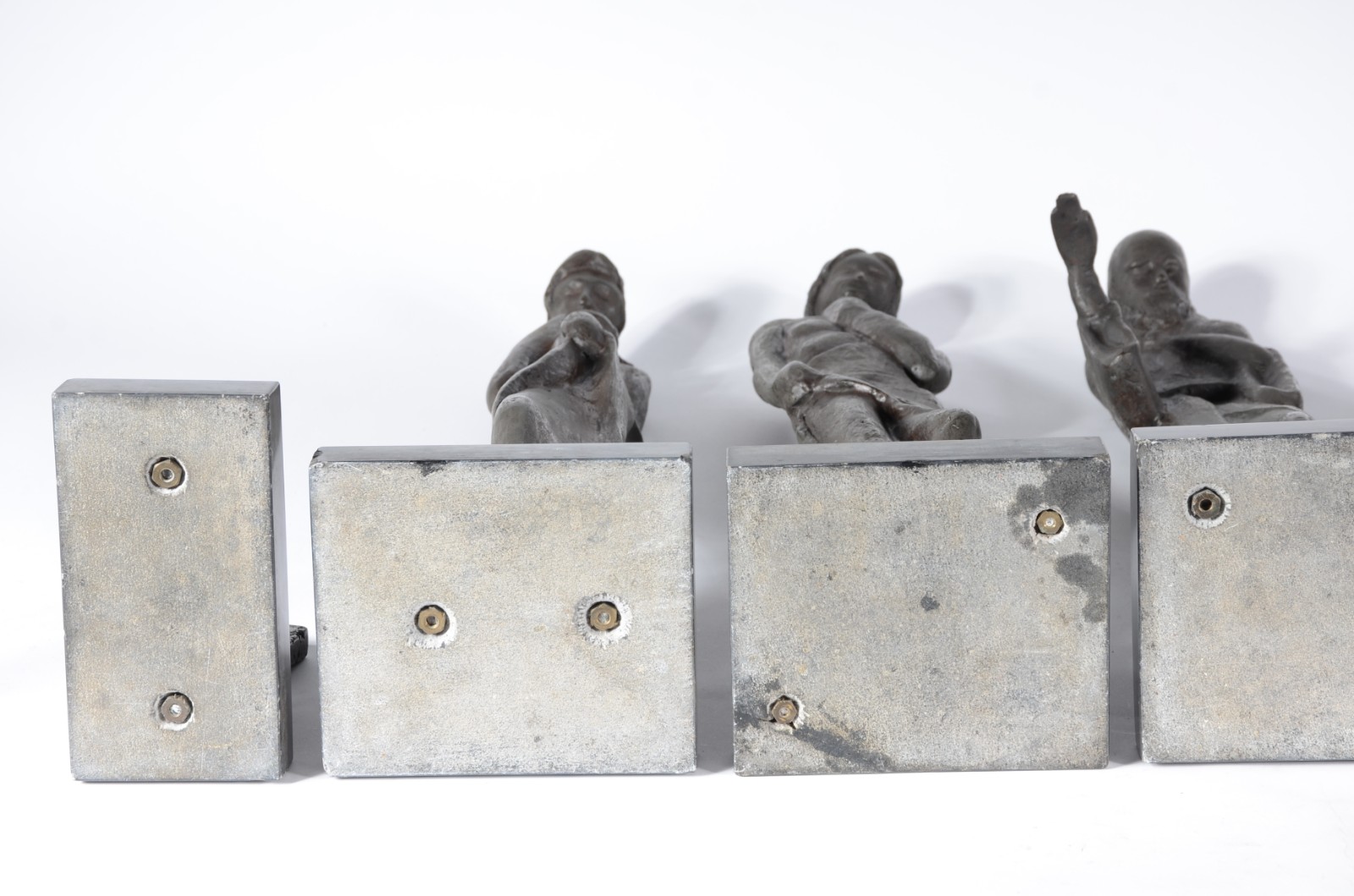 Conjunto com 5 peças de bronze representando presépio, bases de... - foto 6 de 7