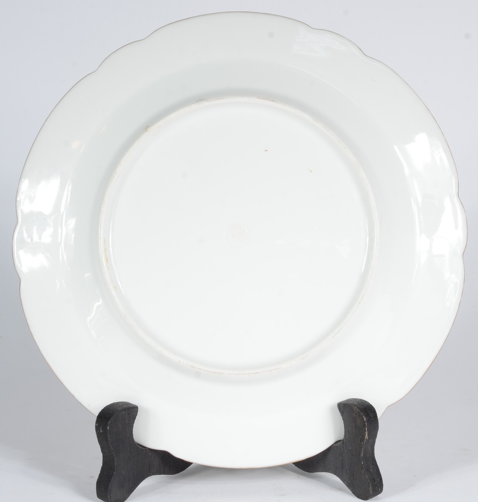 Prato raso de jantar de porcelana francesa. Serviço do Paço da... - foto 2 de 4