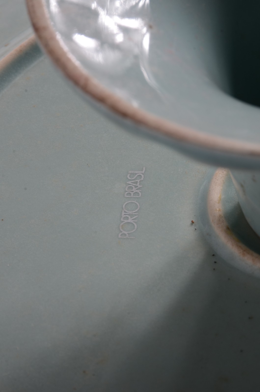 Três peças diversas de porcelana/cerâmica, sendo: prato de pé alto... - foto 7 de 7