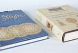Dois livros diversos de antiguidades inglesas e... - Dois livros diversos de antiguidades inglesas e porcelanas portuguesas Vista Alegre:<br>a) Pictorial Dictionary Of British 19h Century Furtiture...