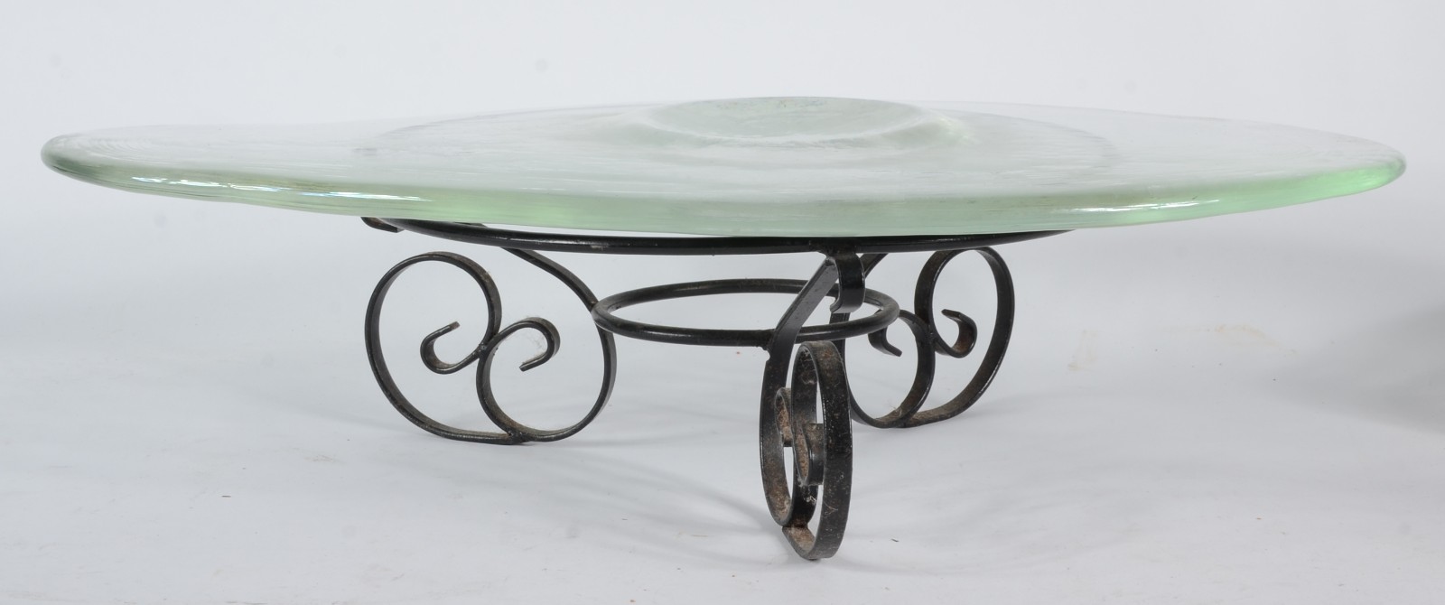 Fruteira com base de metal e tampo de vidro, com grande "bola" de... - foto 2 de 3